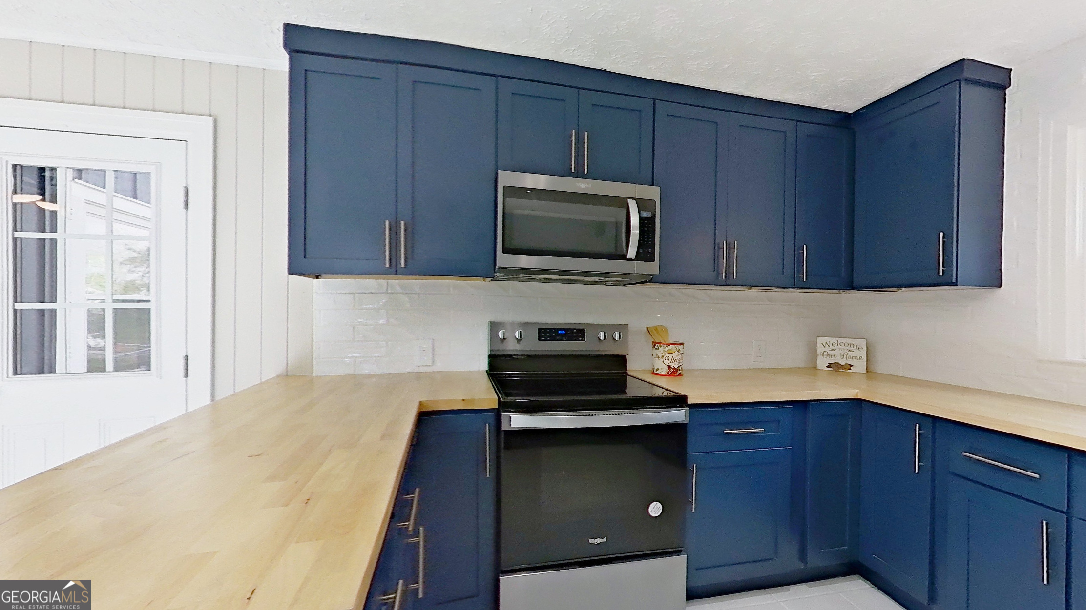 481 4th Street Property Photo 14