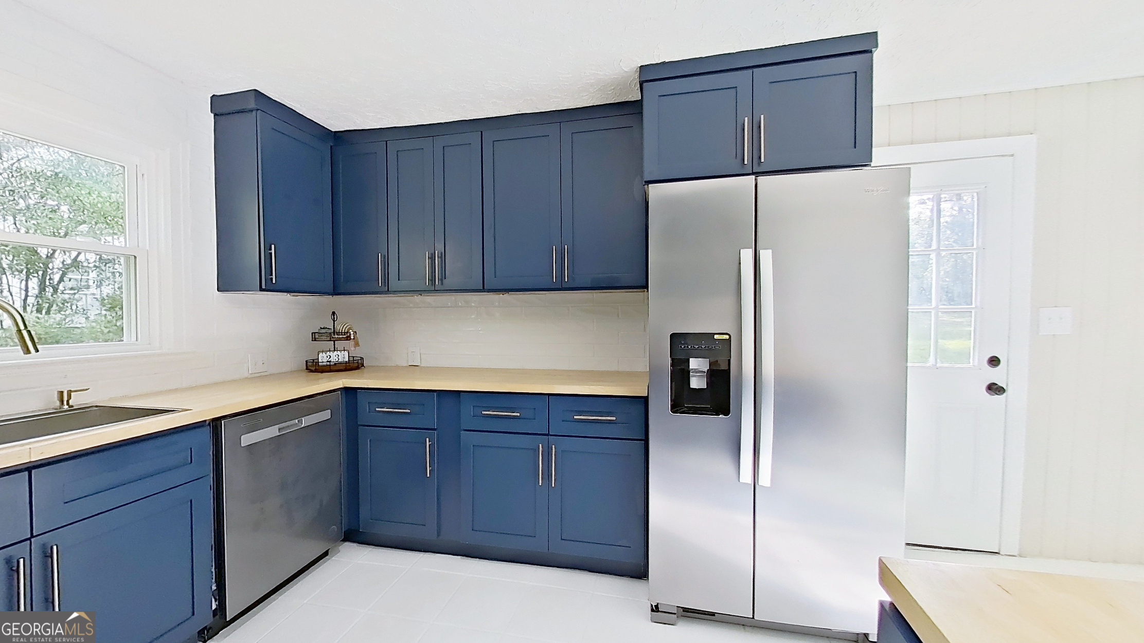 481 4th Street Property Photo 17
