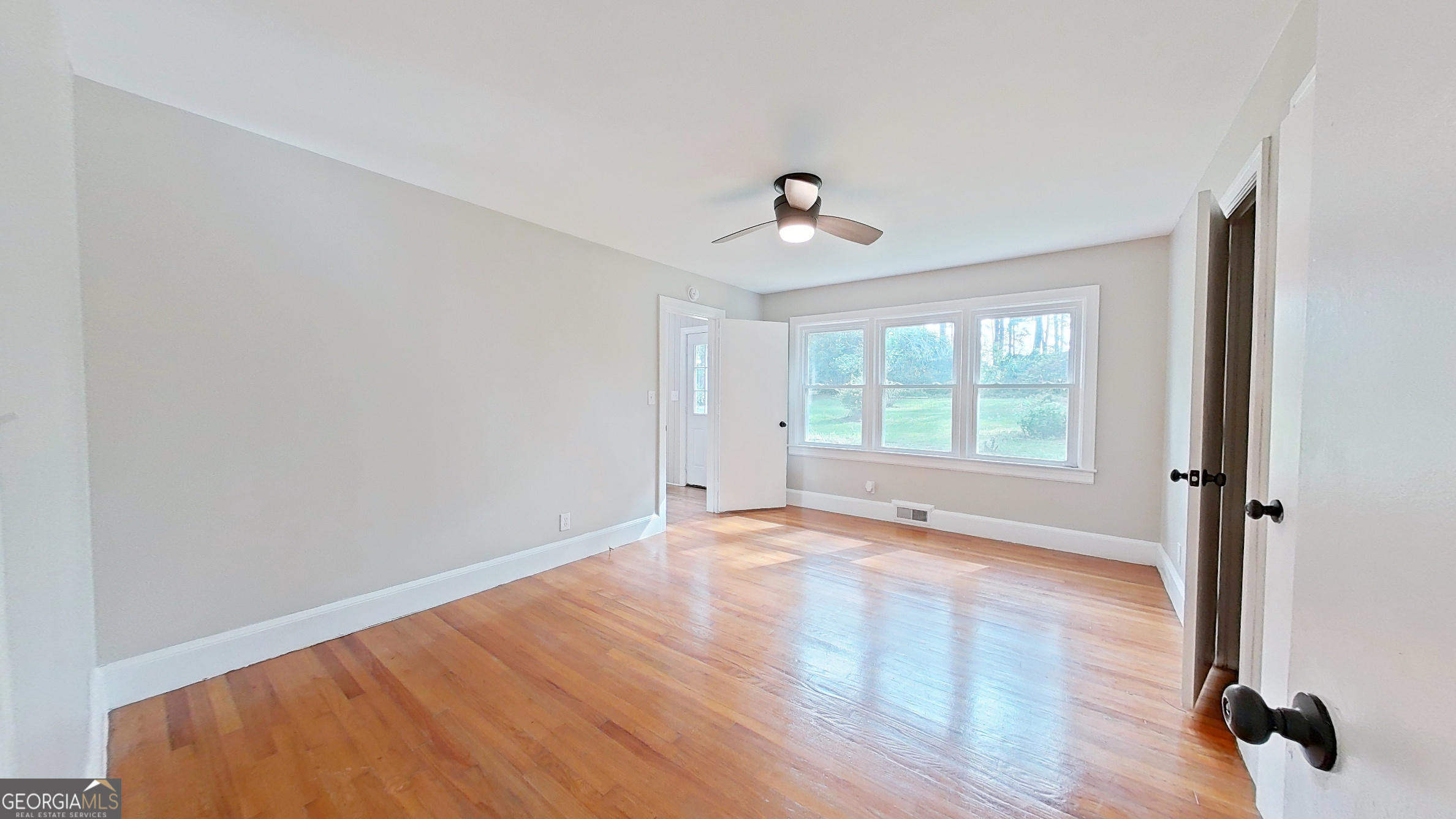 481 4th Street Property Photo 24