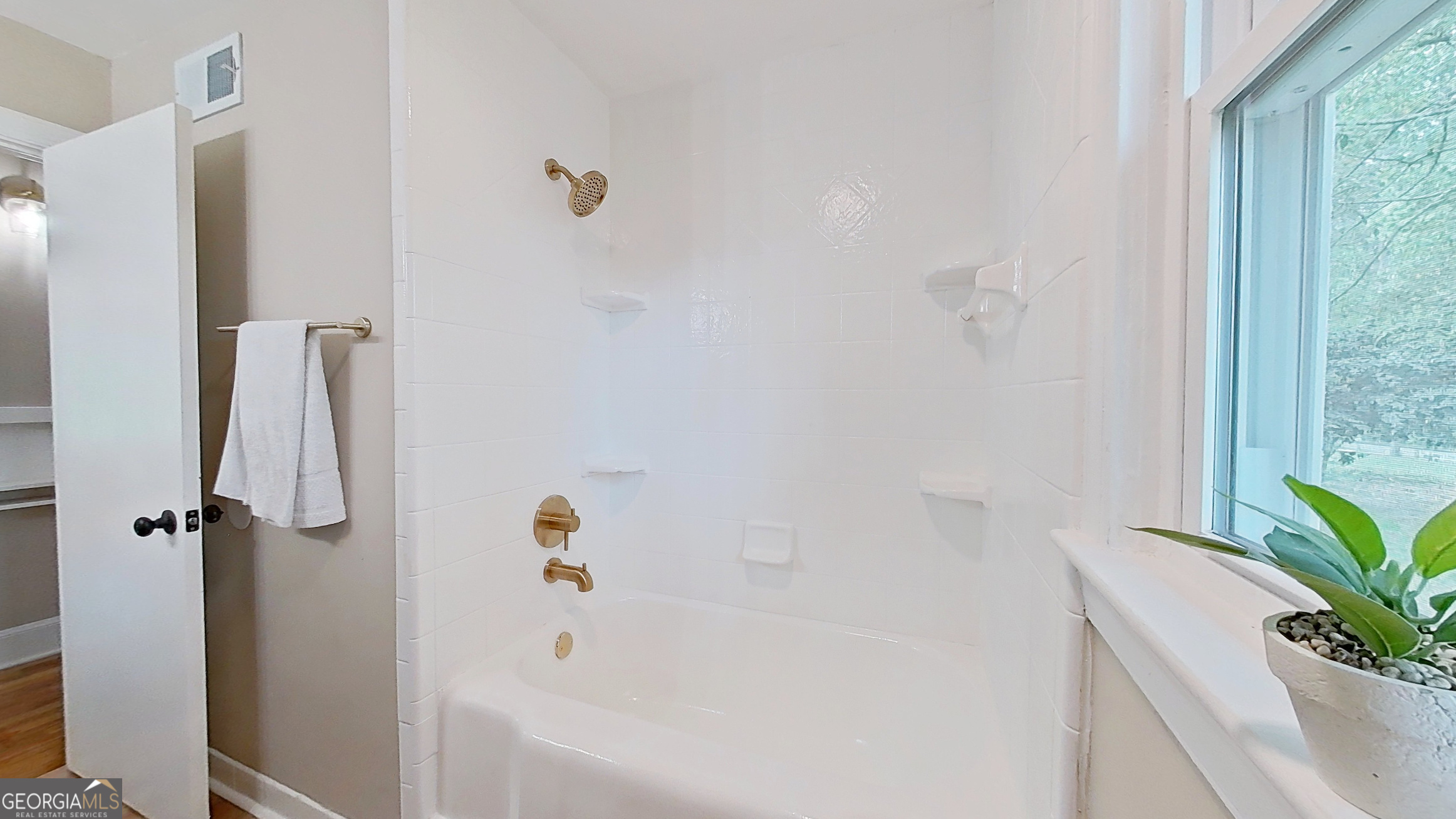 481 4th Street Property Photo 30