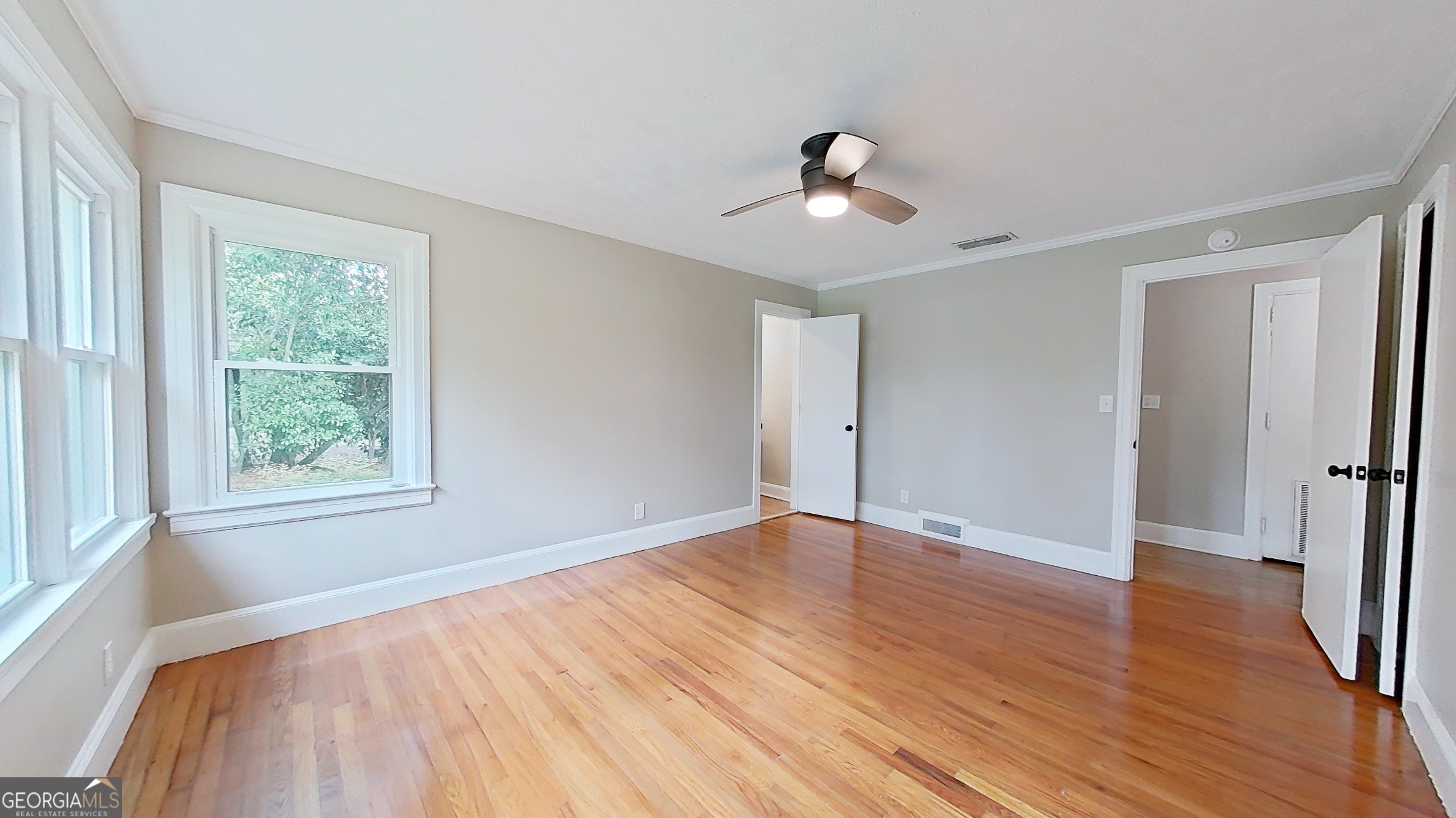 481 4th Street Property Photo 32