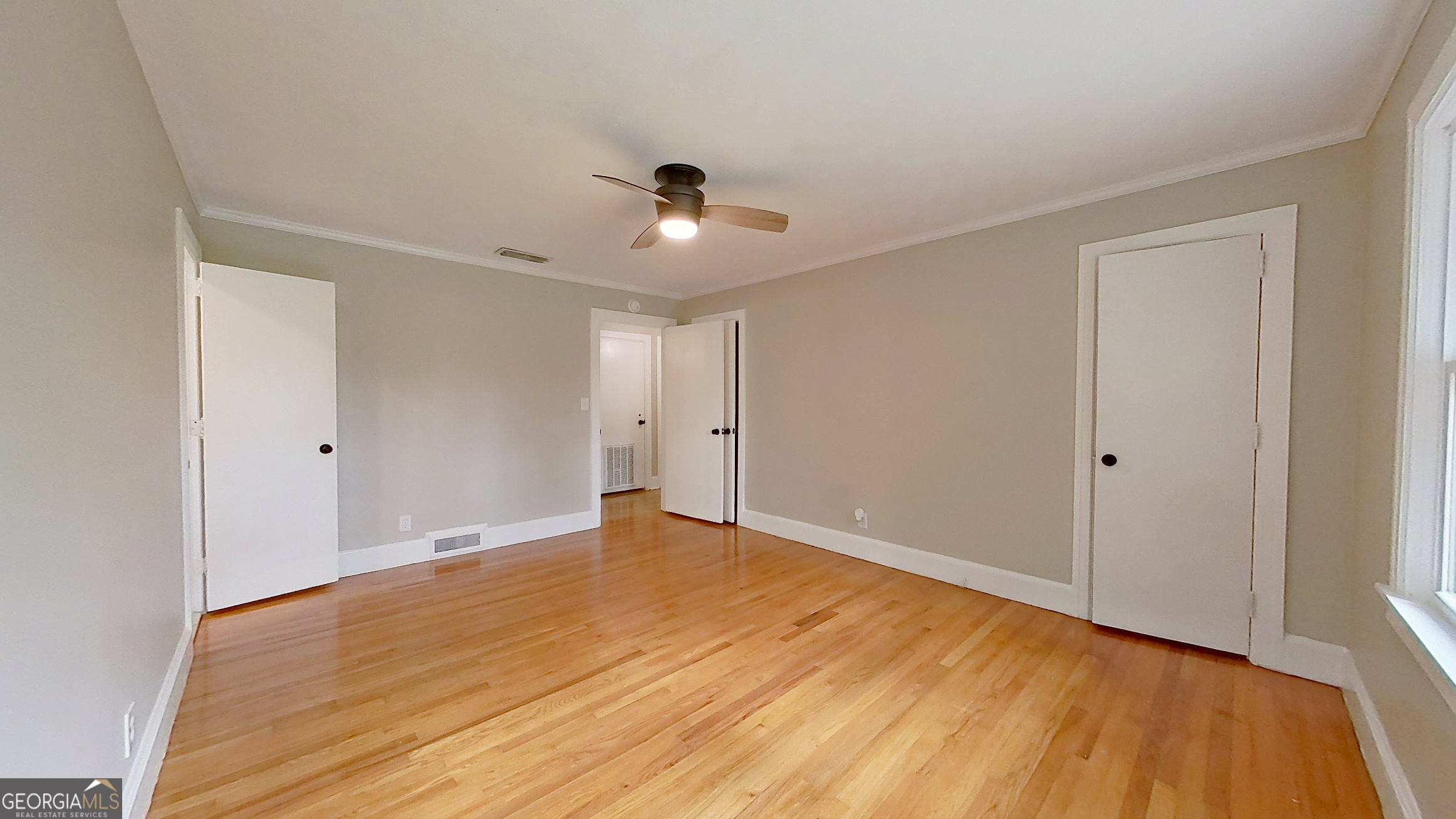 481 4th Street Property Photo 33