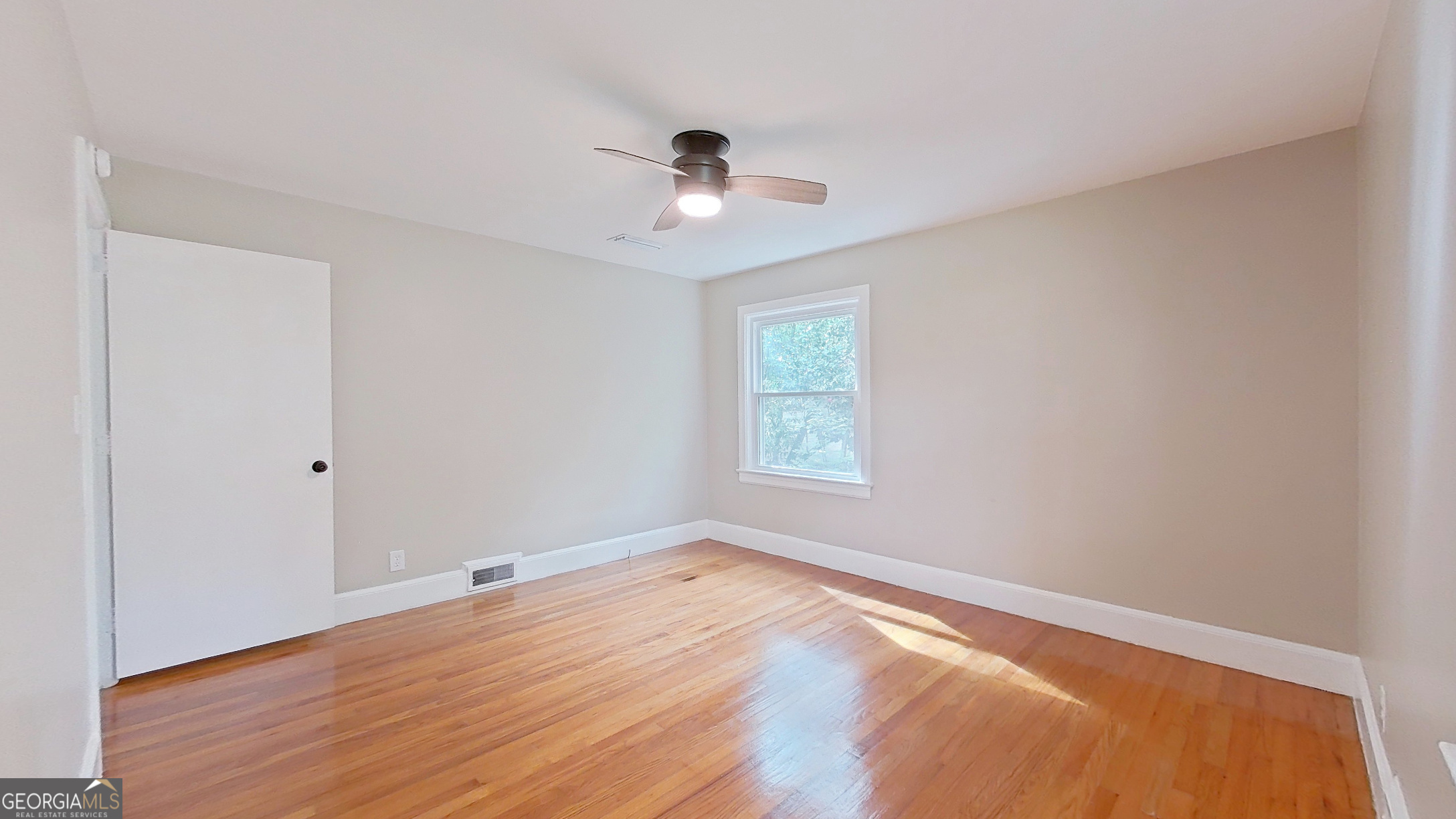 481 4th Street Property Photo 41