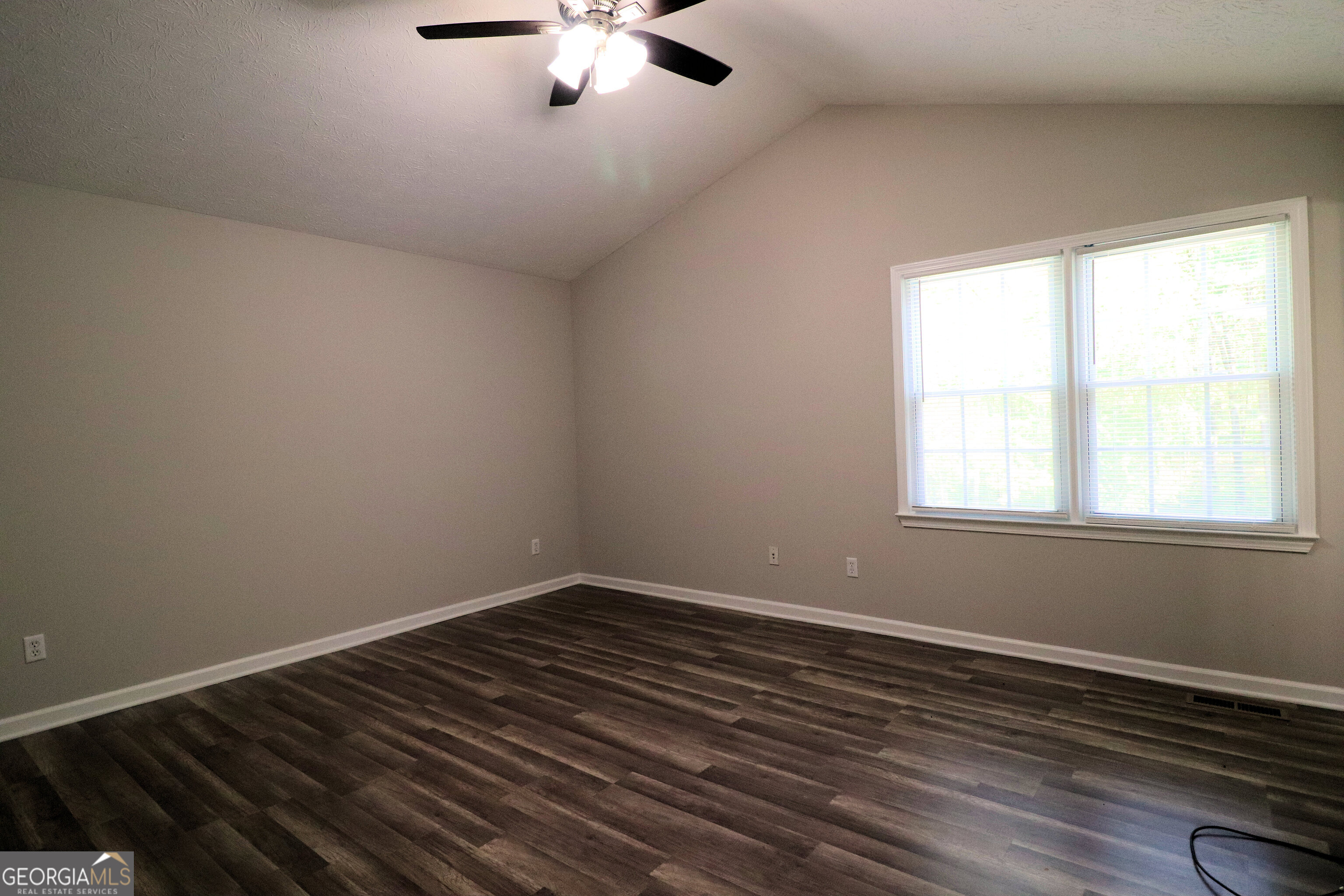 192 Deerfield Drive Property Photo 11