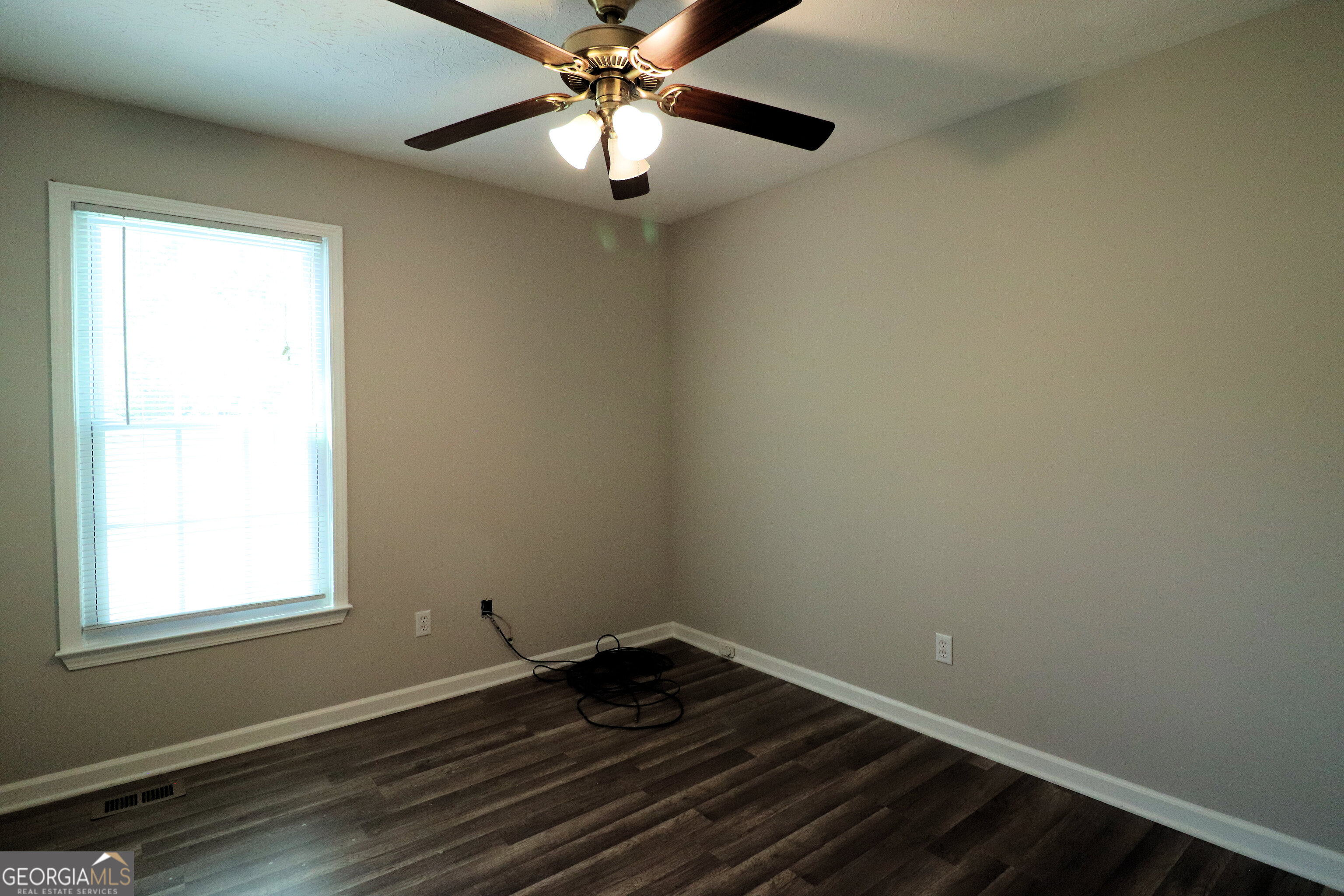 192 Deerfield Drive Property Photo 14