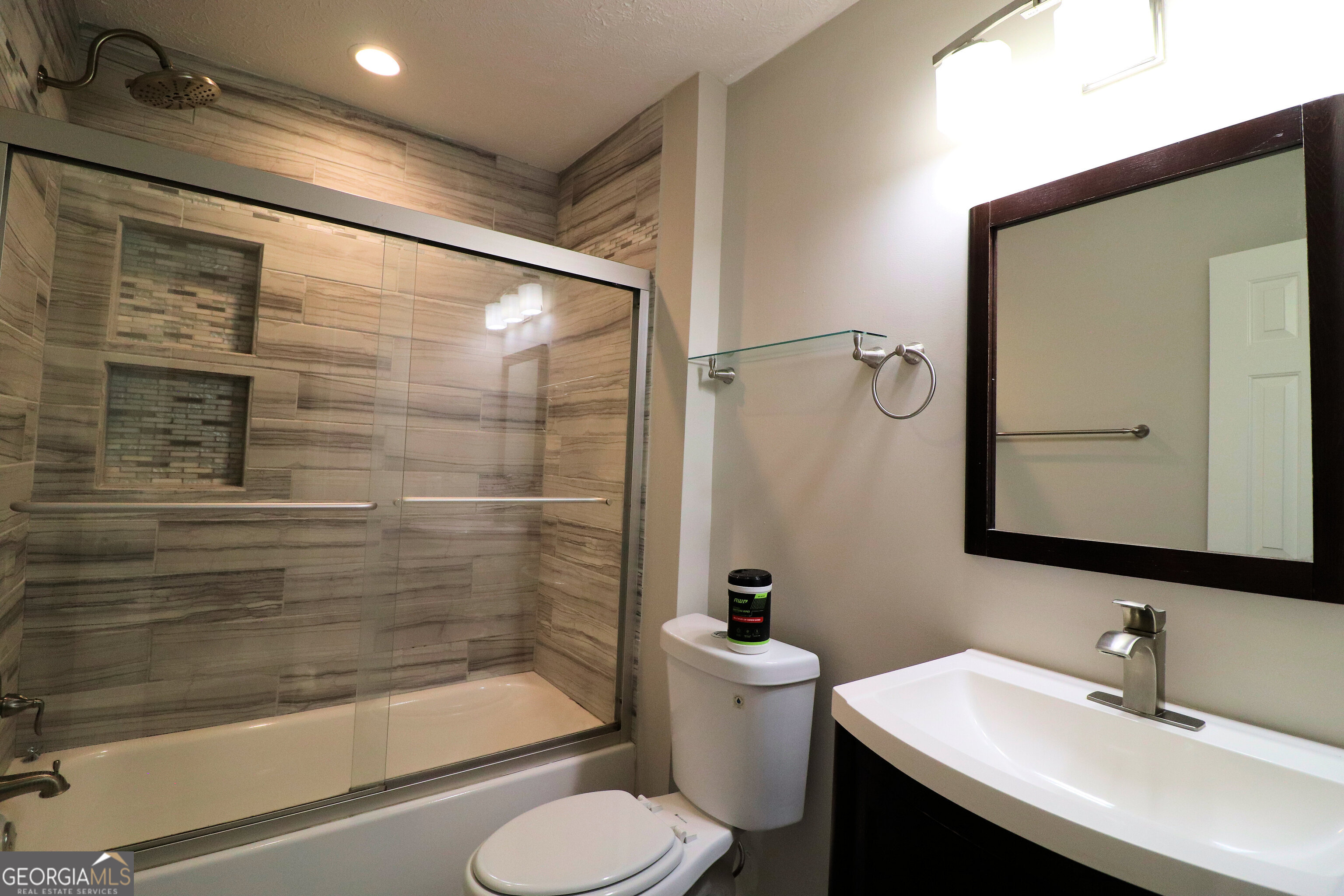 192 Deerfield Drive Property Photo 18