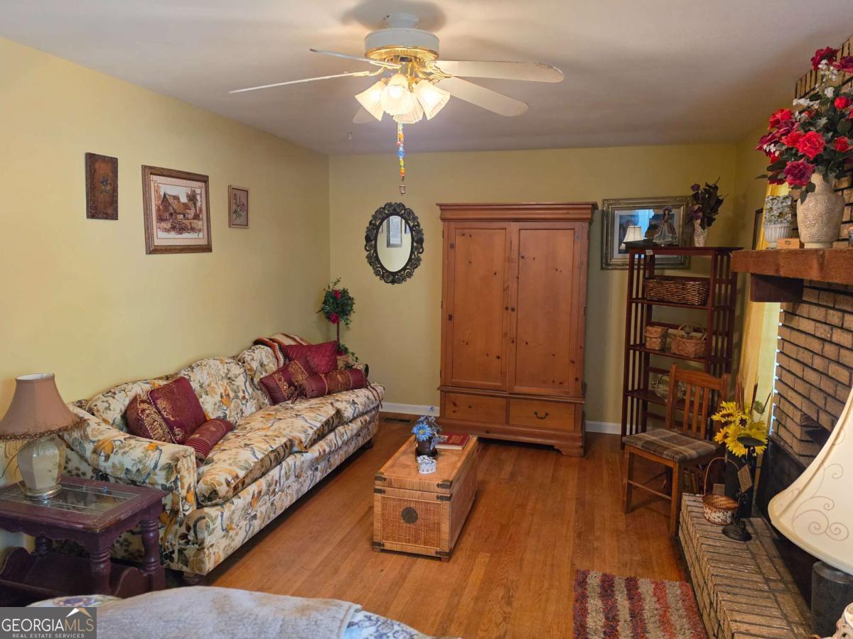 4107 Belvedere Drive Property Photo 5