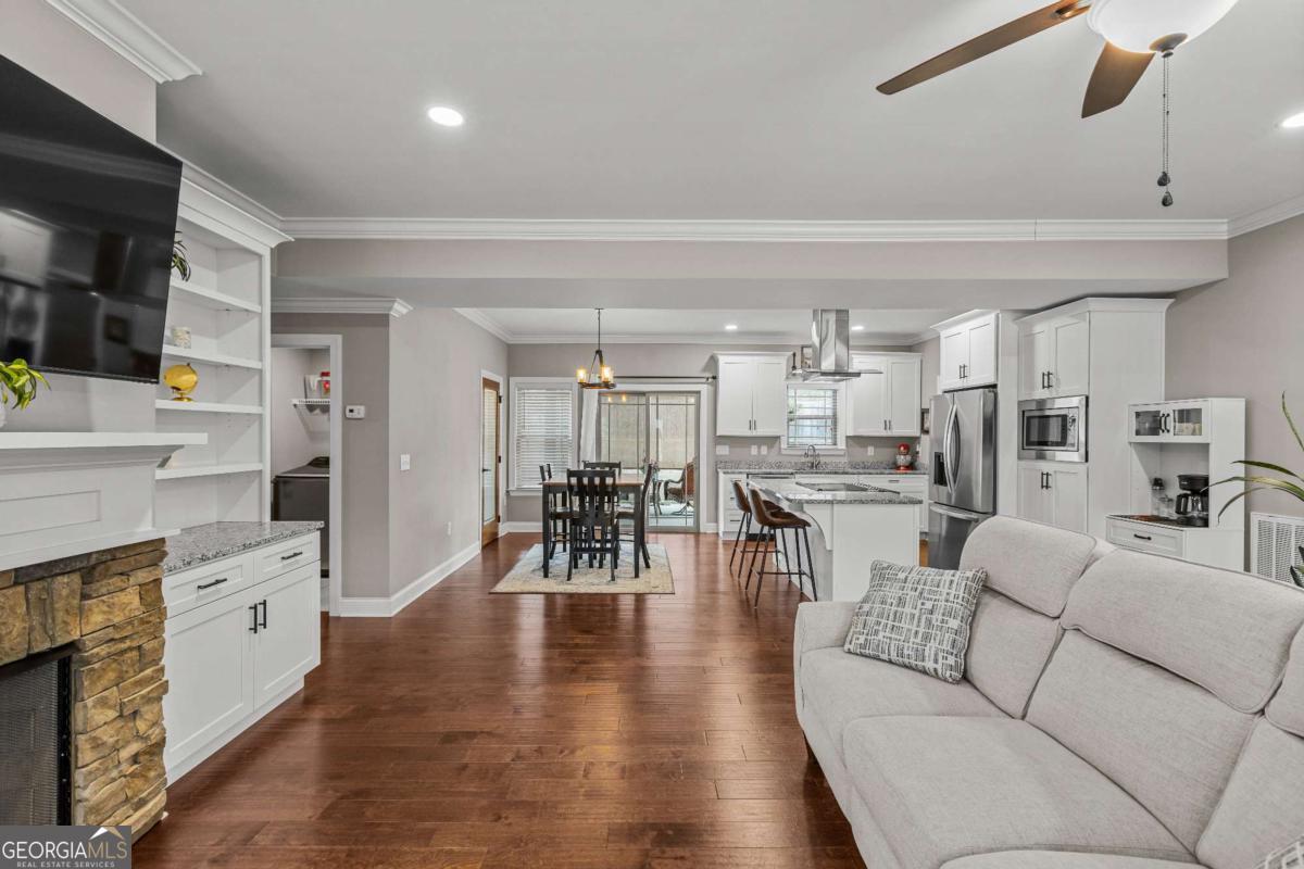 1205 Baggett Road Property Photo 3