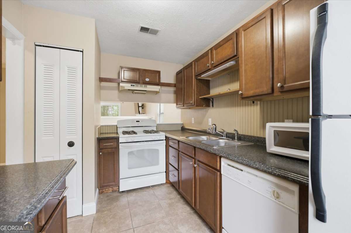 3356 September Morn Property Photo 9