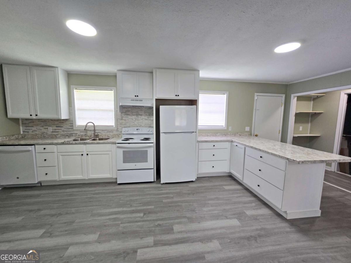 1108 Wilma Street Property Photo 5