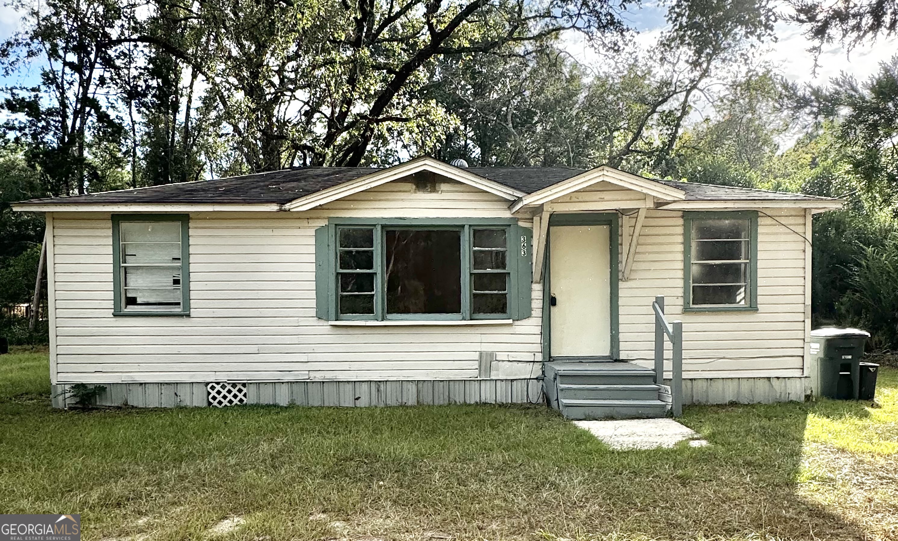 363 W Brazell Street Property Photo 1