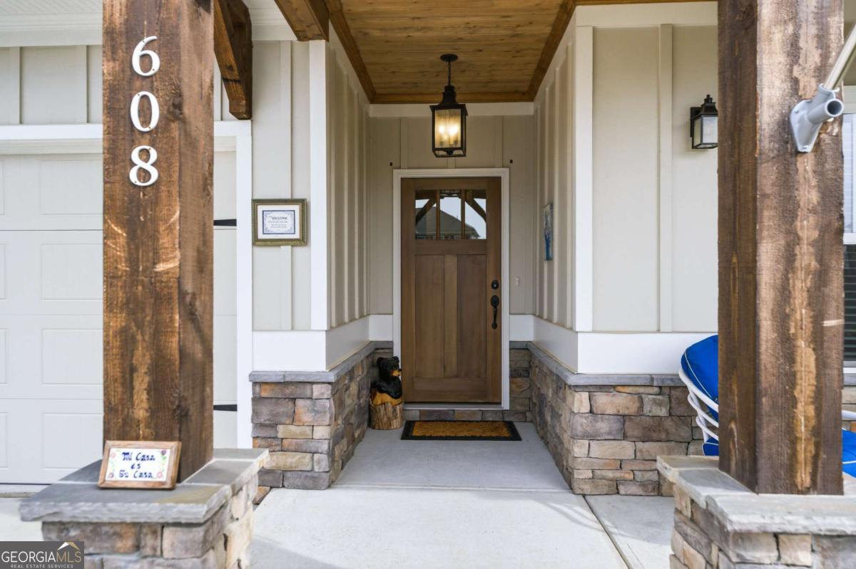 608 Spring Water Property Photo 5