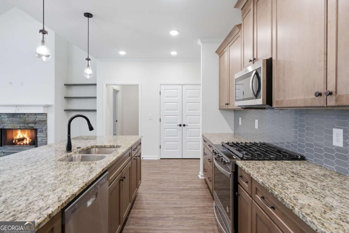 608 Spring Water Property Photo 11