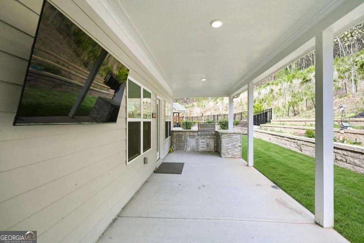 608 Spring Water Property Photo 42