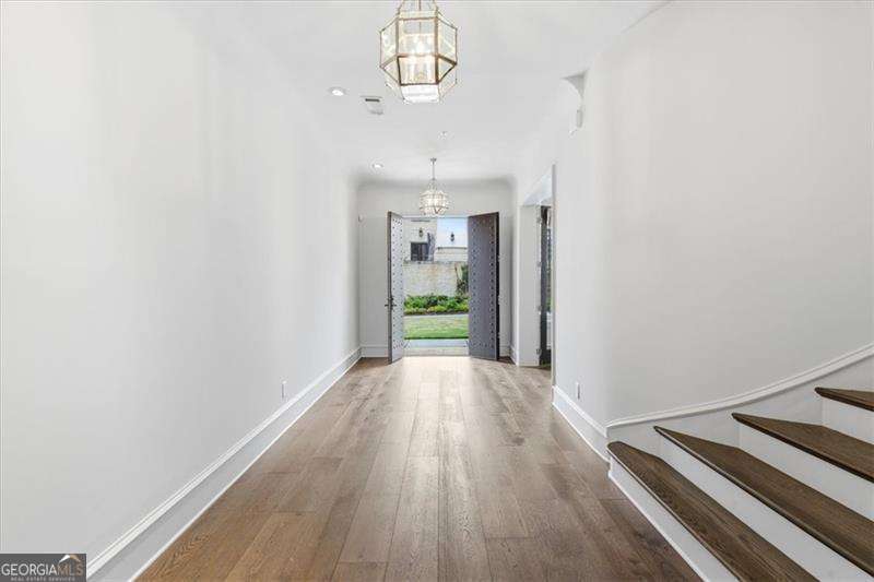 102 Grand Crescent Property Photo 4