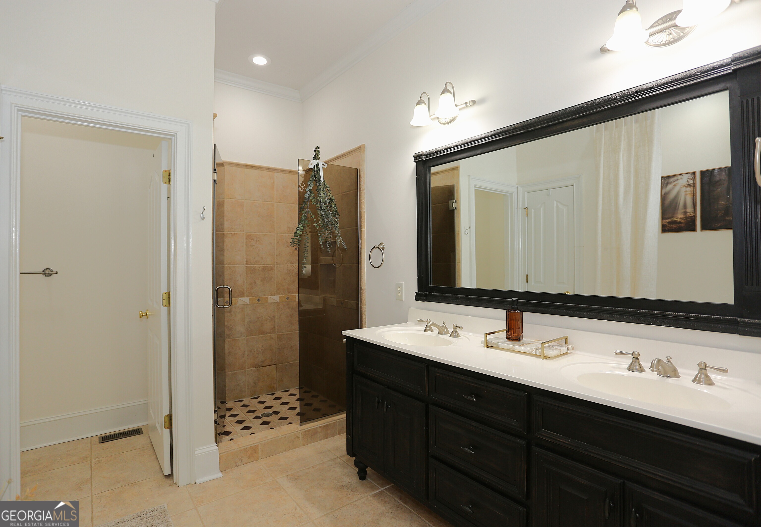 859 Tufthunter Property Photo 37