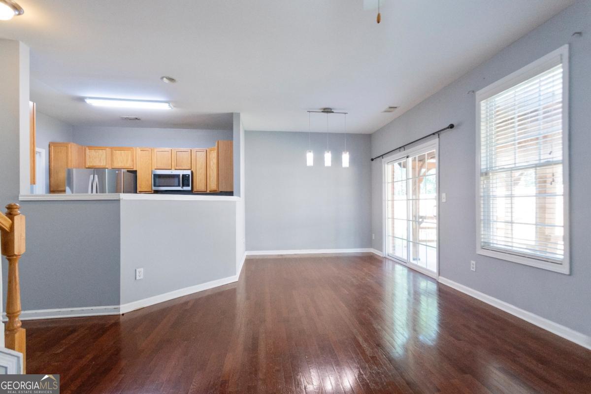 1126 Treymont Lane Property Photo 4