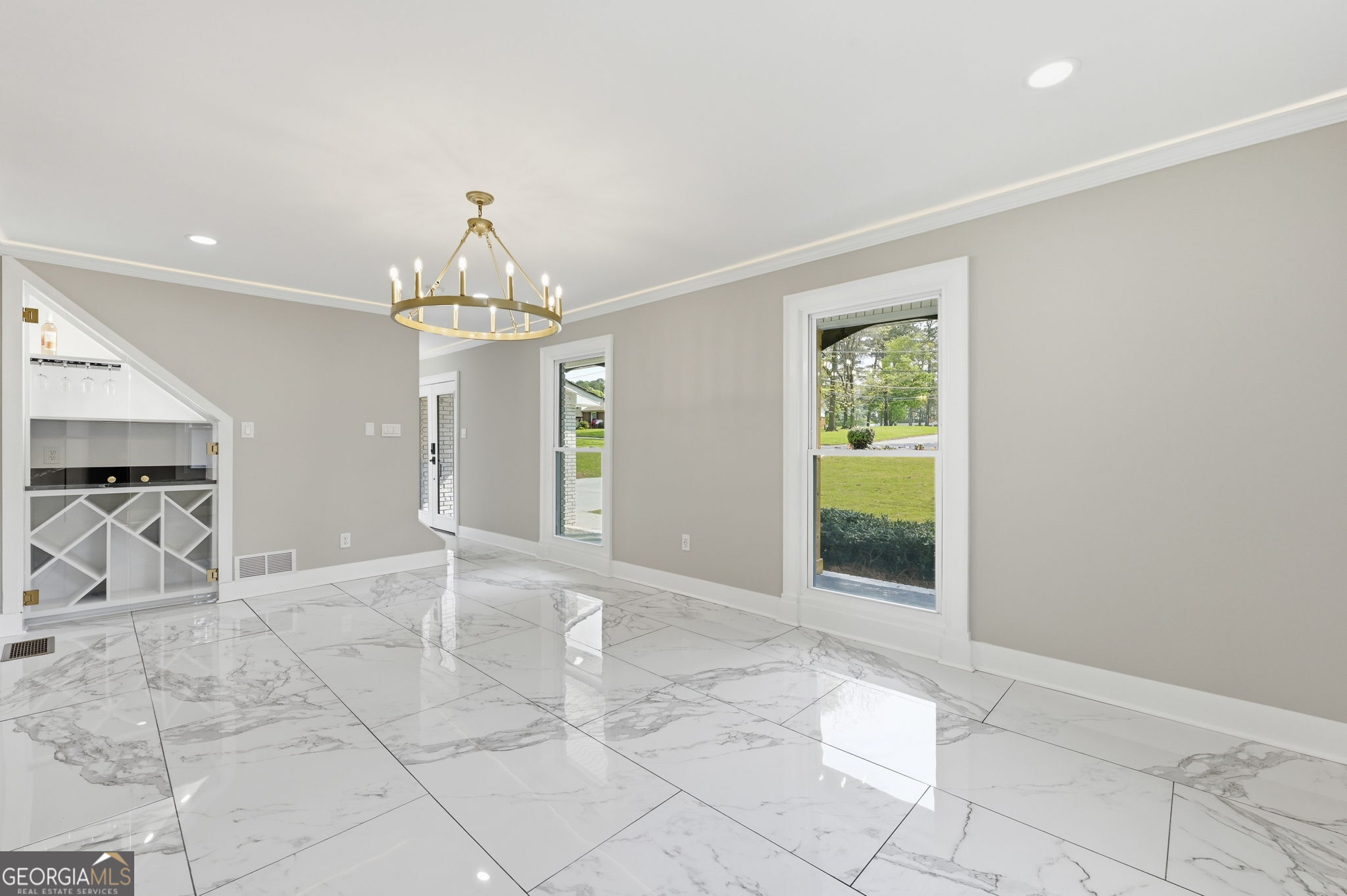 4113 Radcliffe Court Property Photo 8