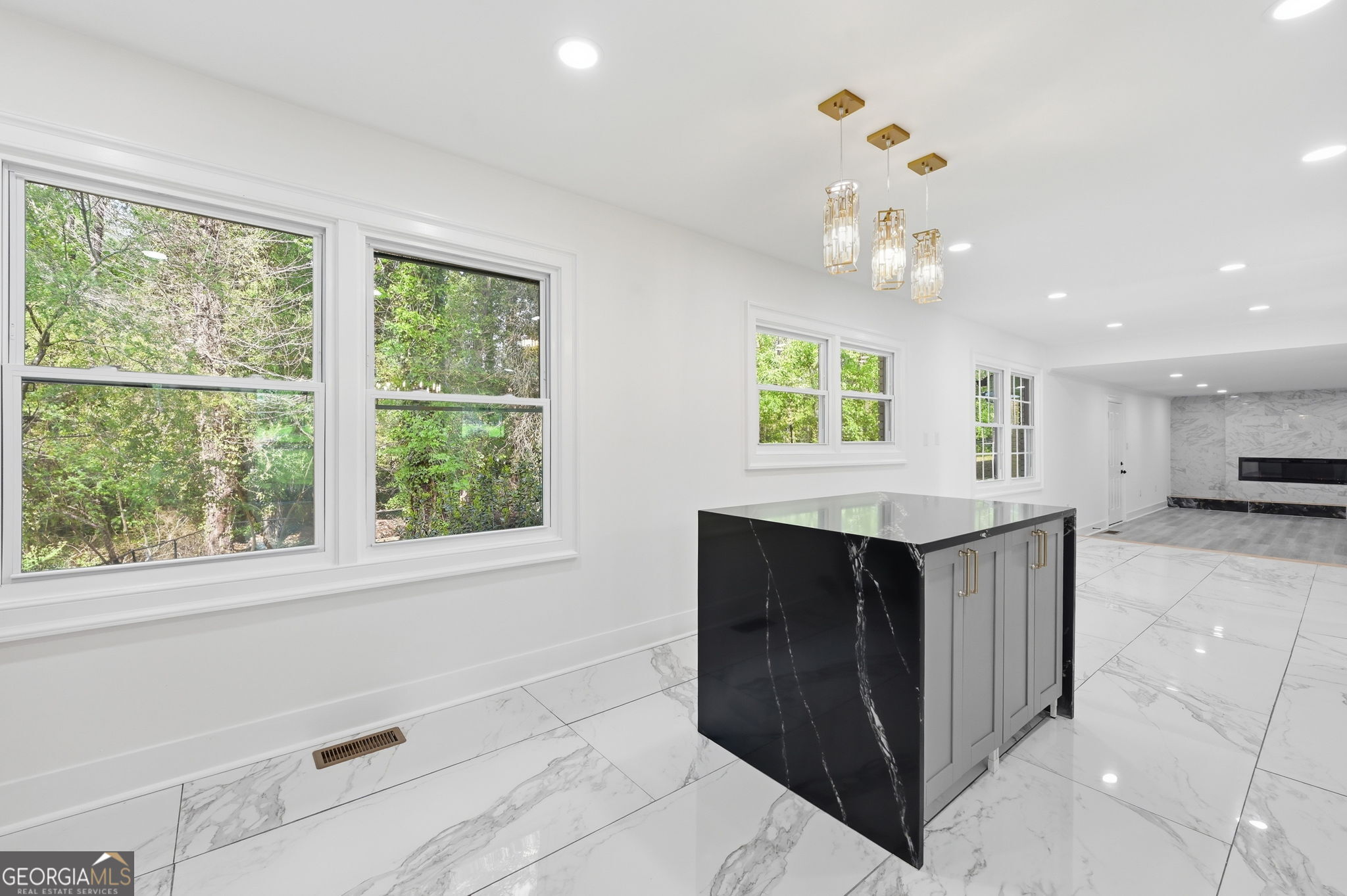 4113 Radcliffe Court Property Photo 11