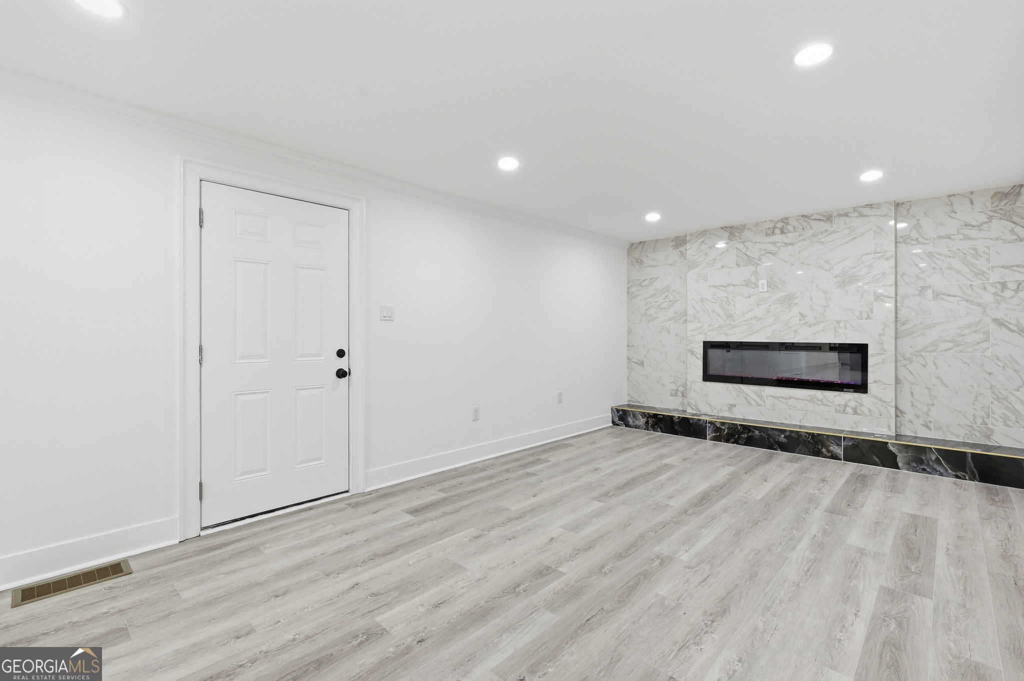 4113 Radcliffe Court Property Photo 18