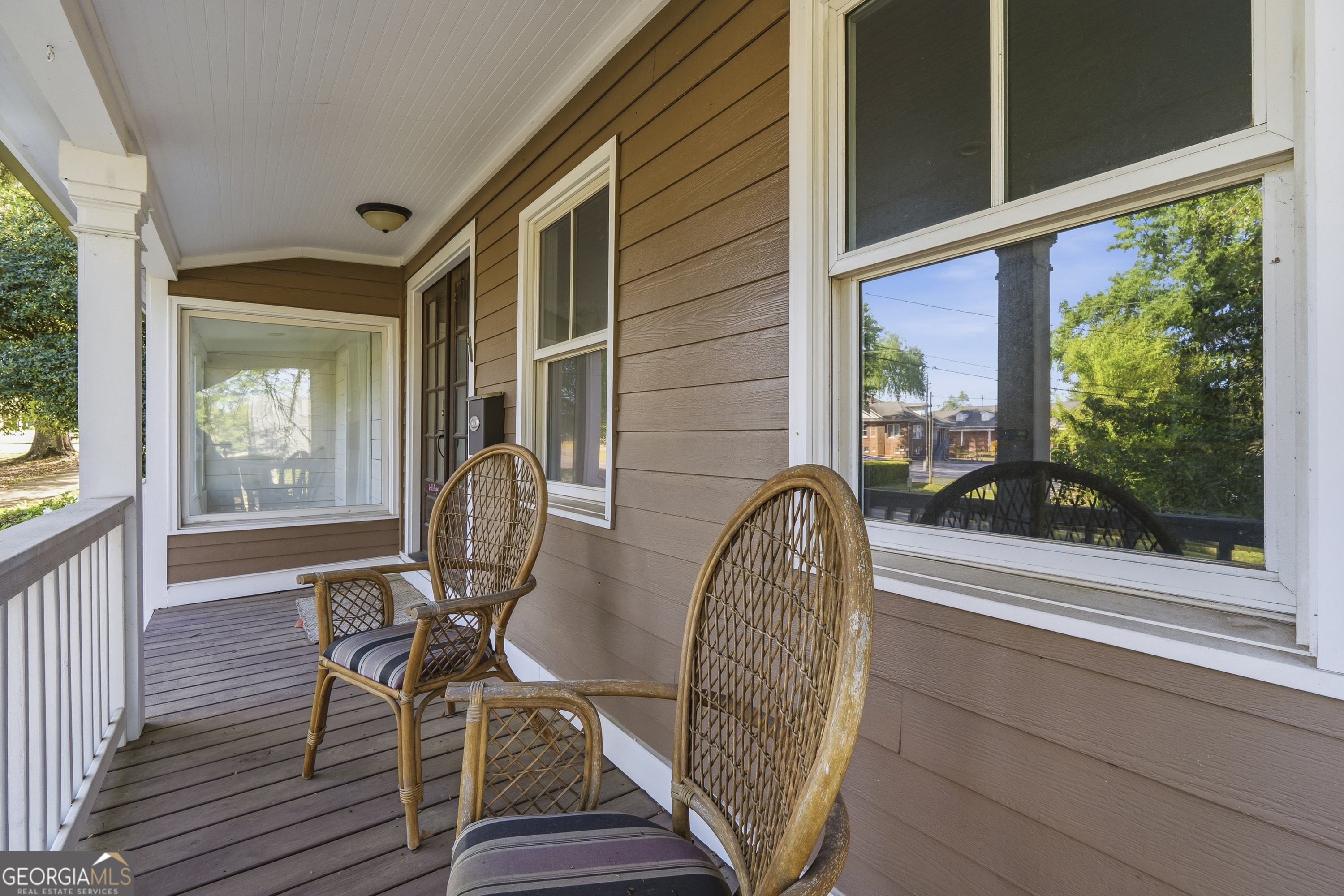 121 E Baldwin Street Property Photo 4