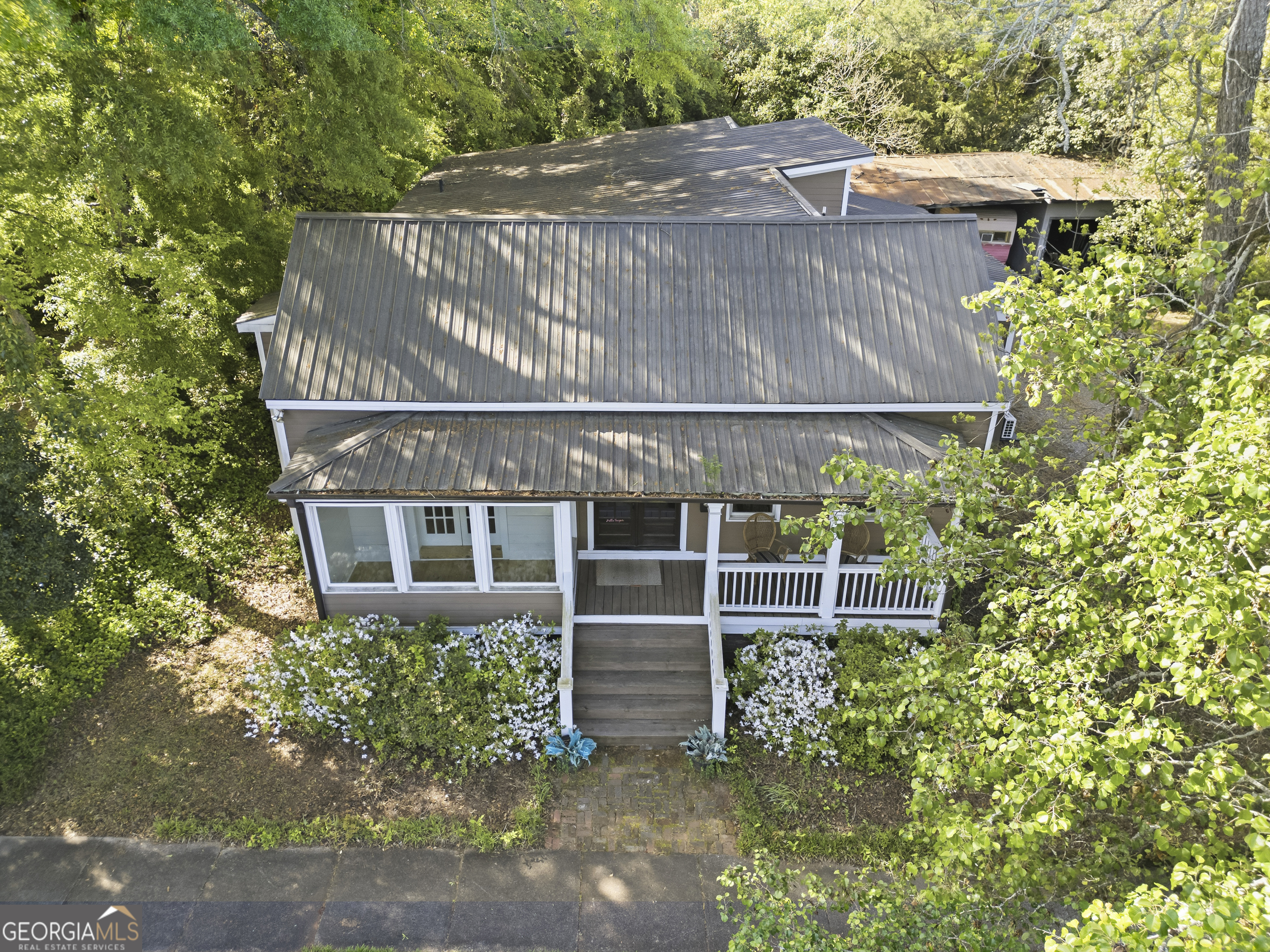 121 E Baldwin Street Property Photo 7