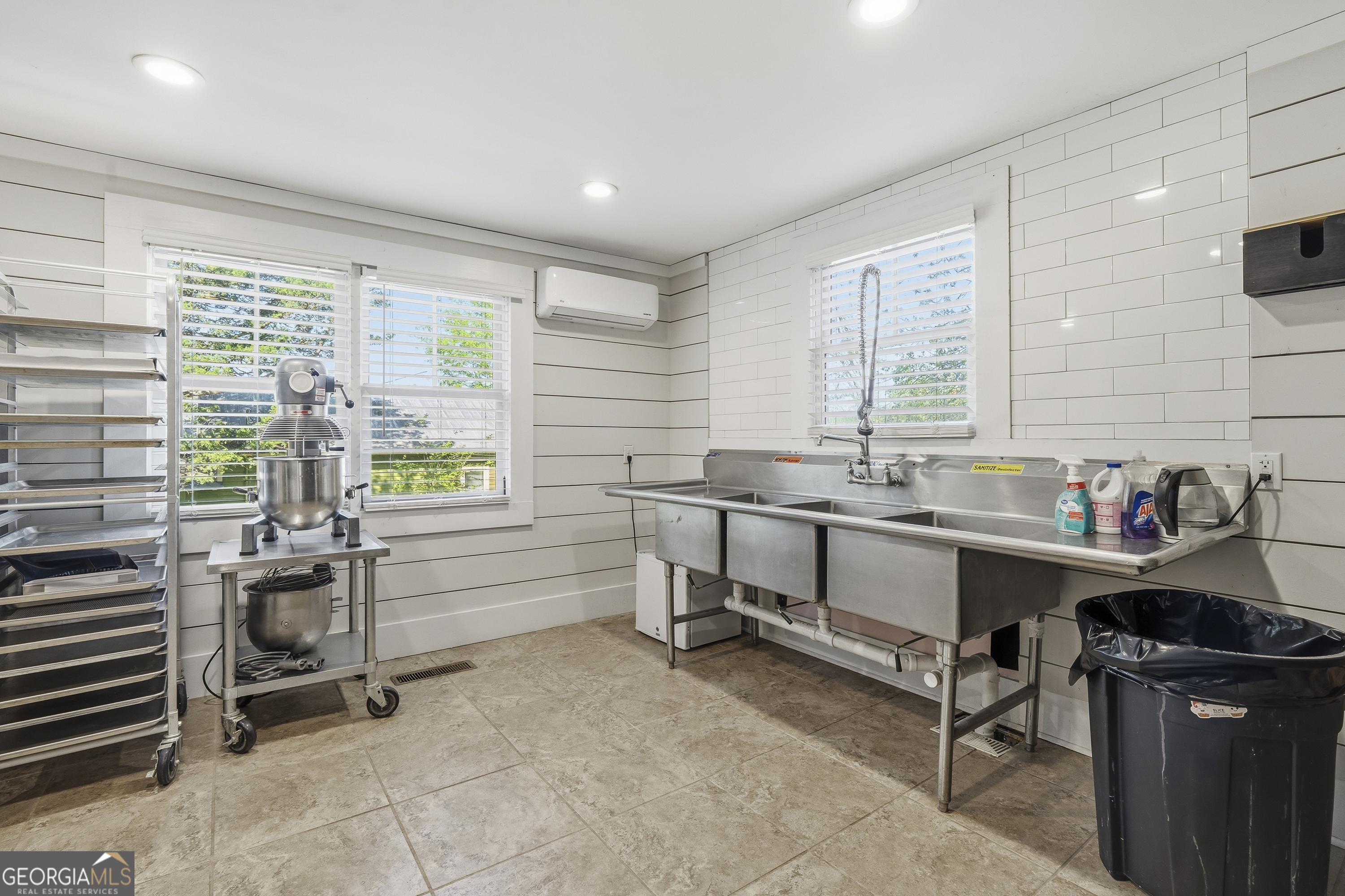 121 E Baldwin Street Property Photo 48