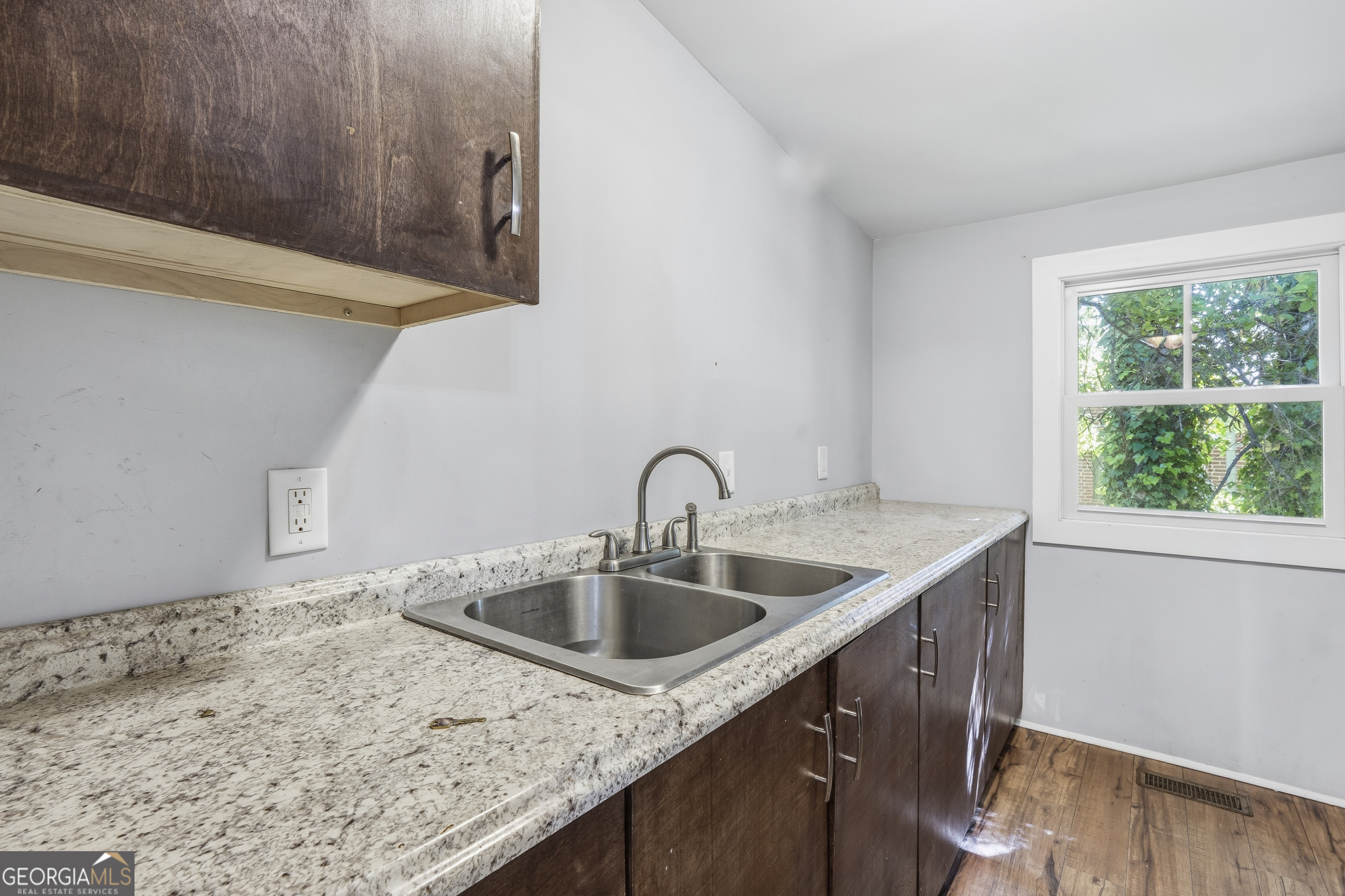 121 E Baldwin Street Property Photo 64