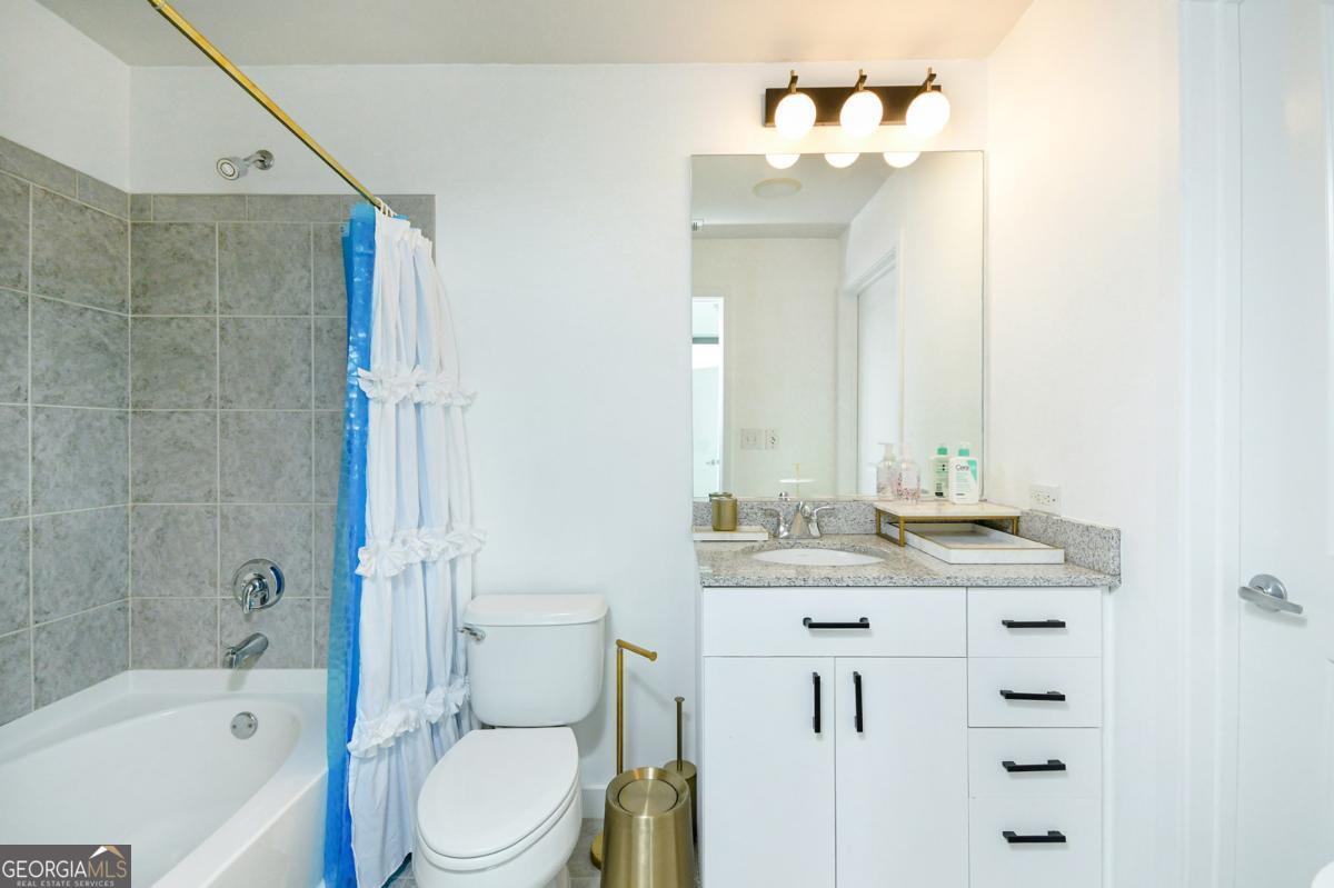 361 17th Street # 2122 Property Photo 15