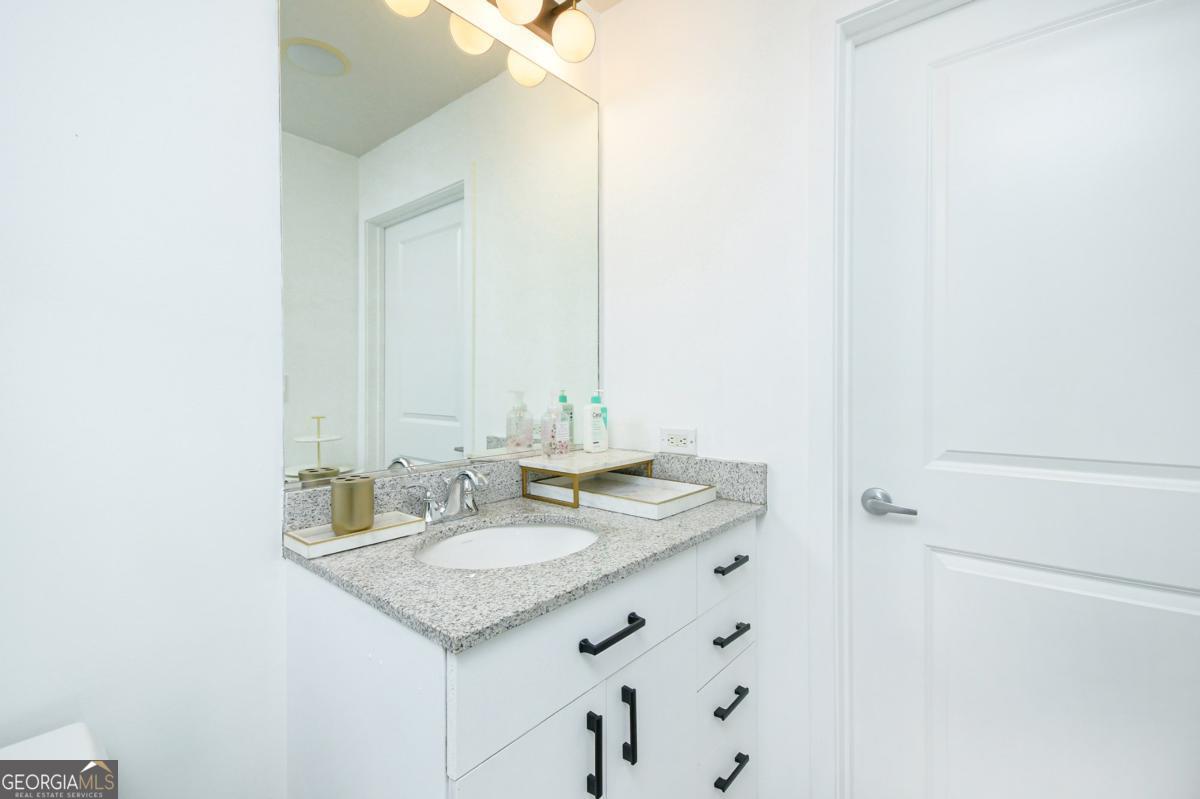 361 17th Street # 2122 Property Photo 16