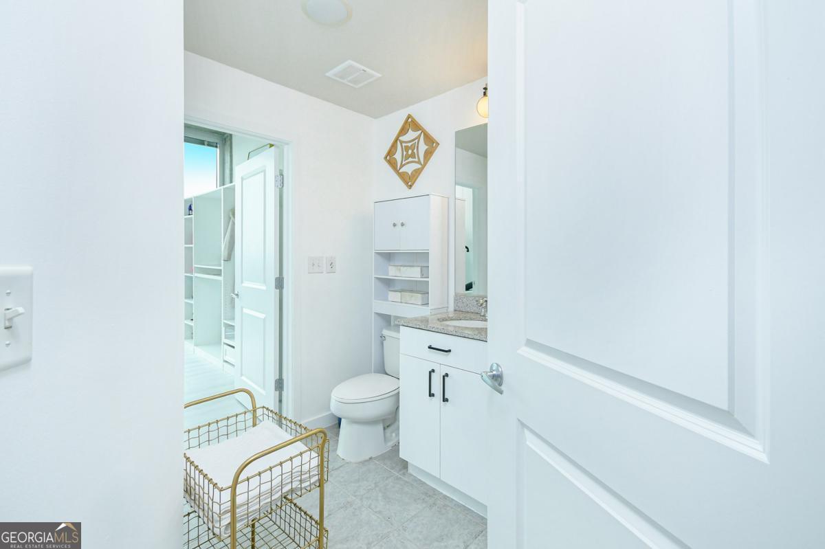 361 17th Street # 2122 Property Photo 25