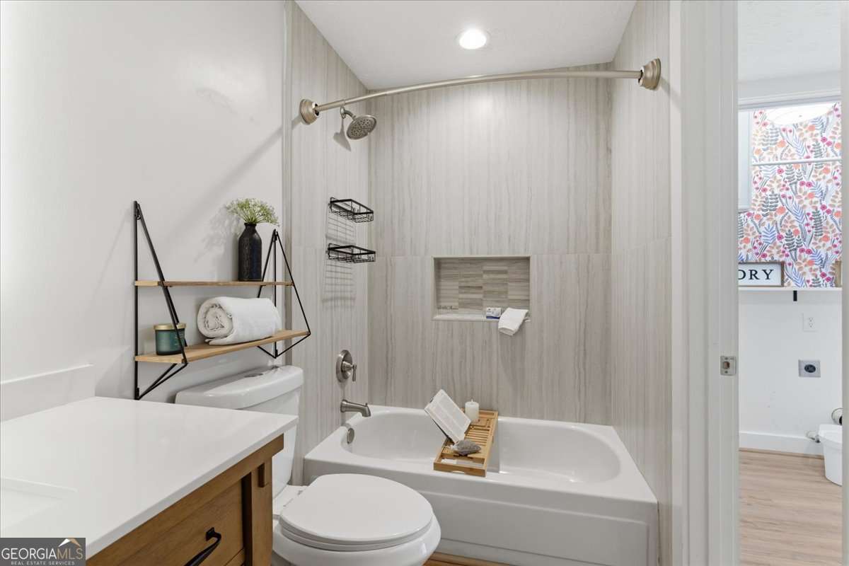 708 Parkaire Crossing Property Photo 18