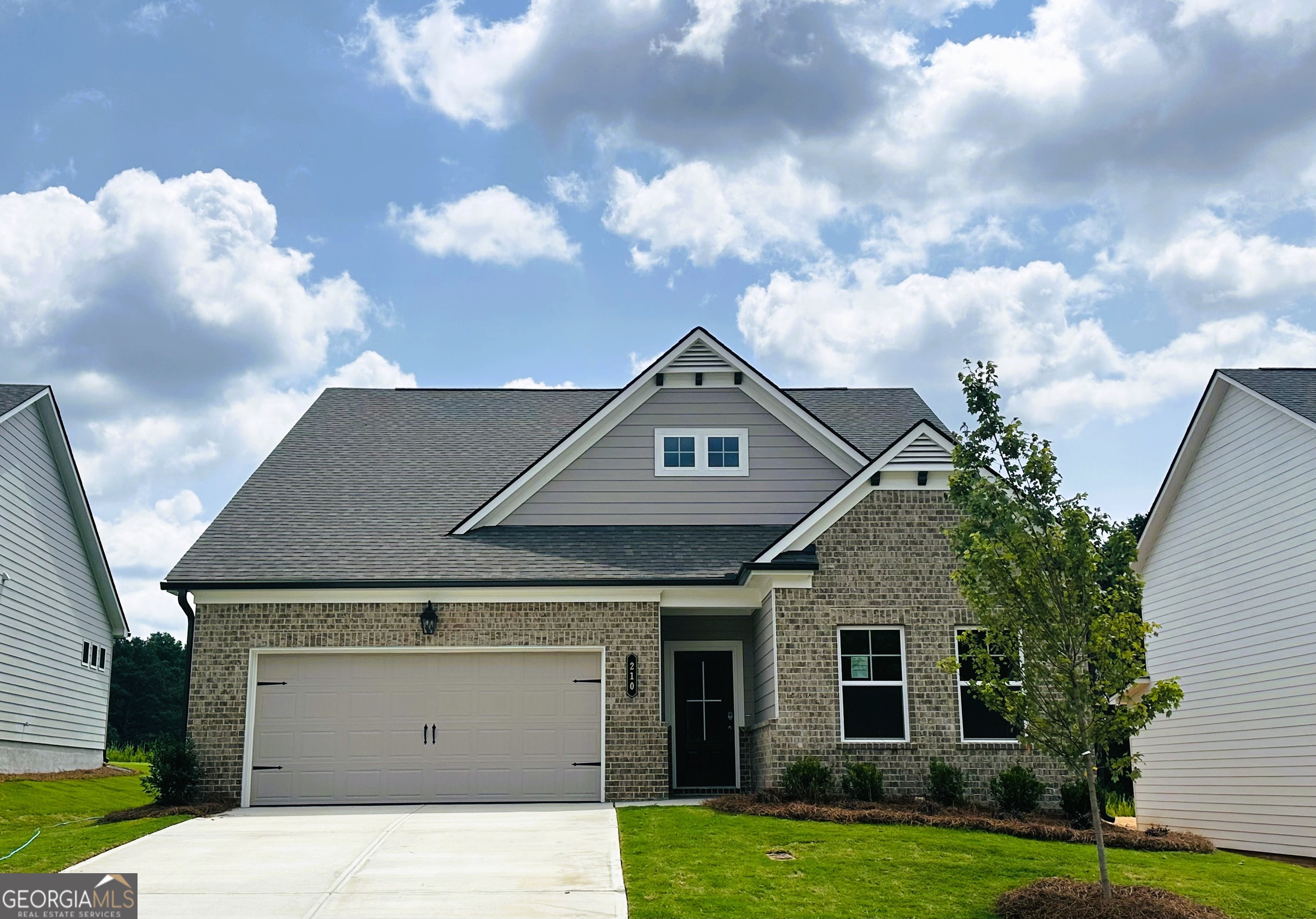 210 Wingate Drive Property Photo 2