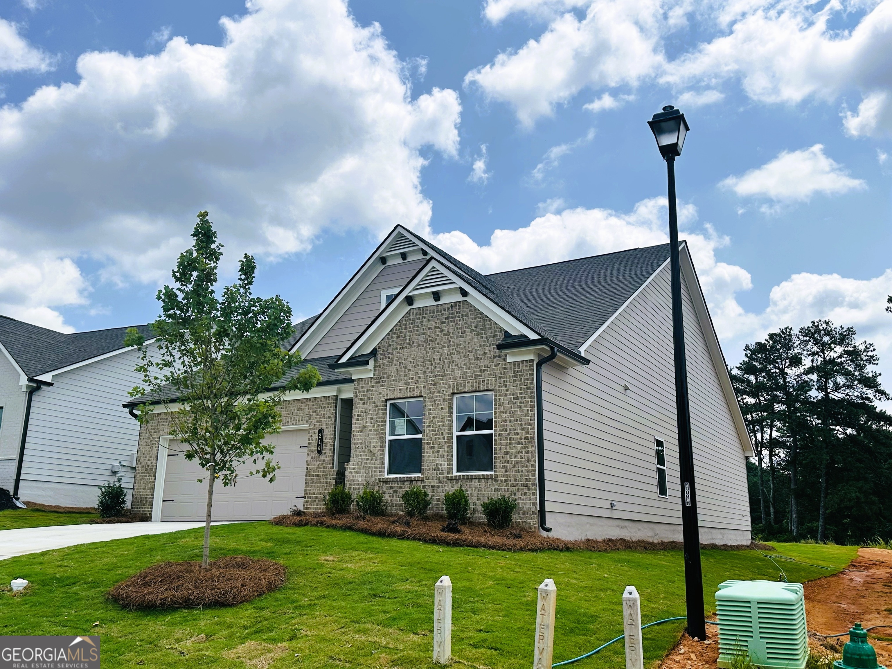 210 Wingate Drive Property Photo 4