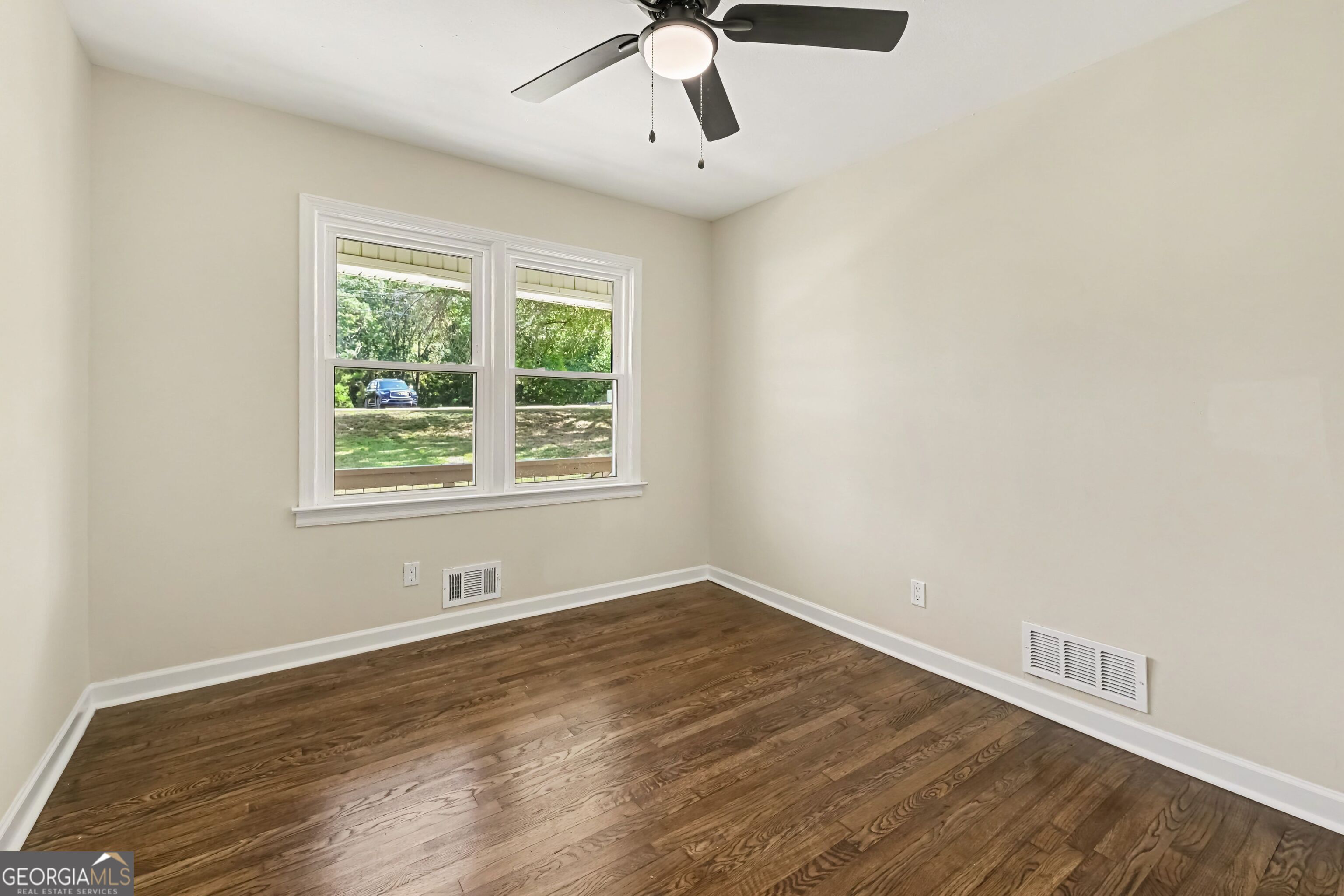 2884 Ben Hill Road Property Photo 11