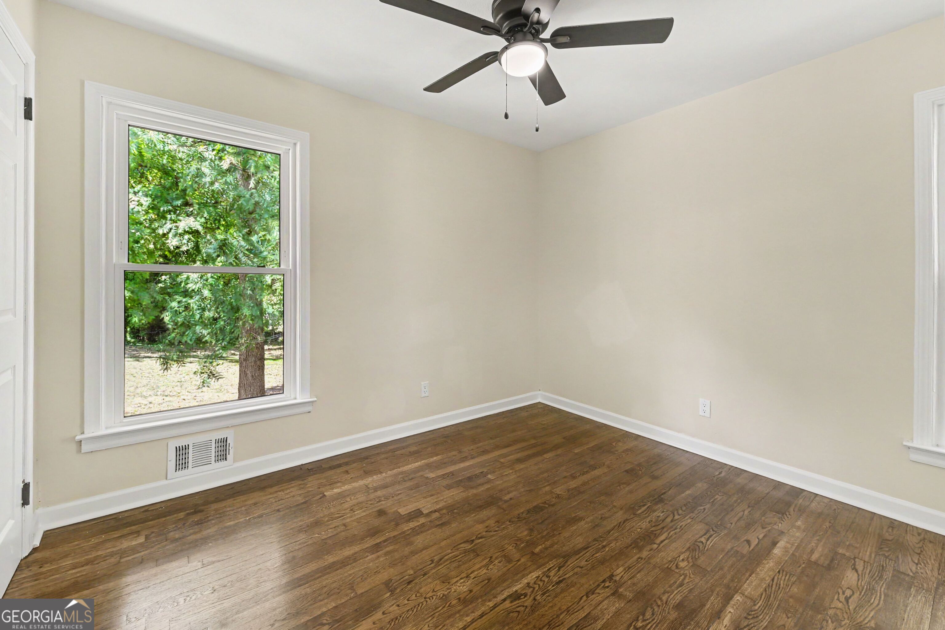 2884 Ben Hill Road Property Photo 18