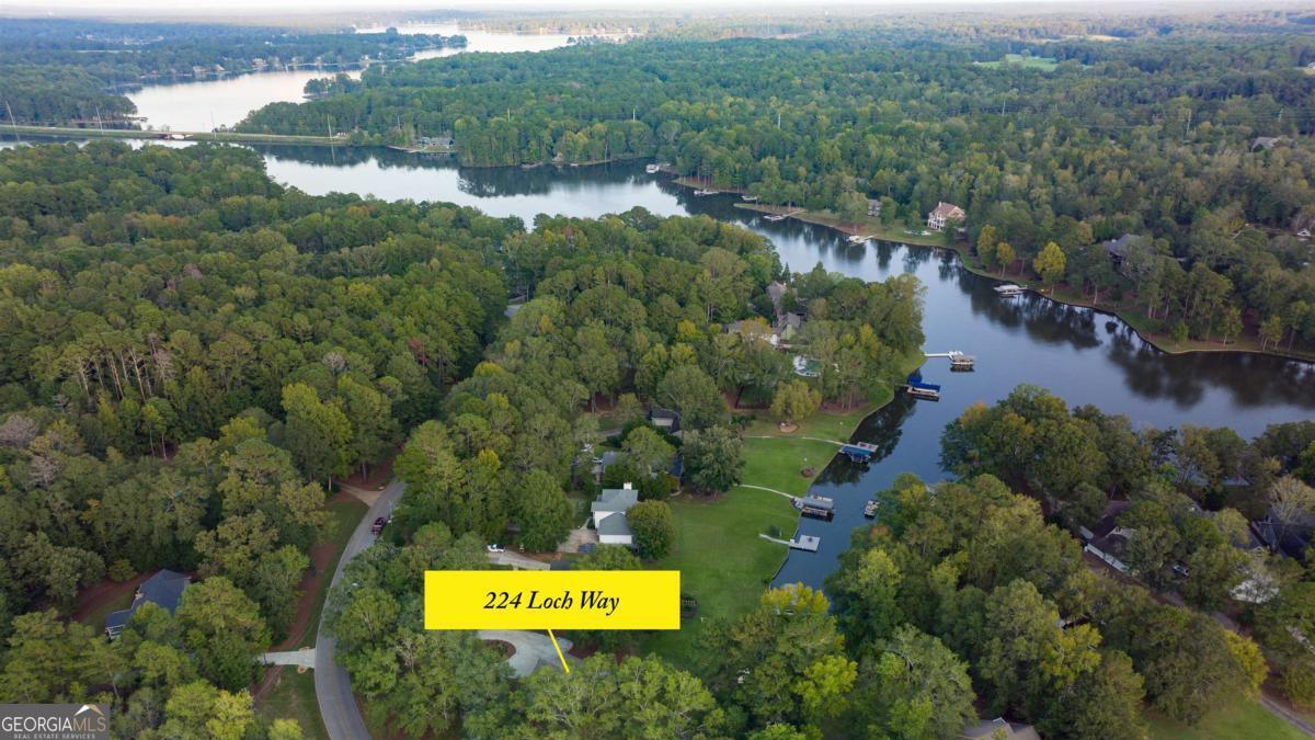 224 Loch Way Property Photo 6