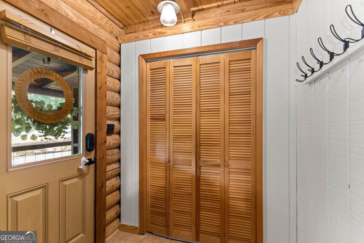 224 Loch Way Property Photo 8