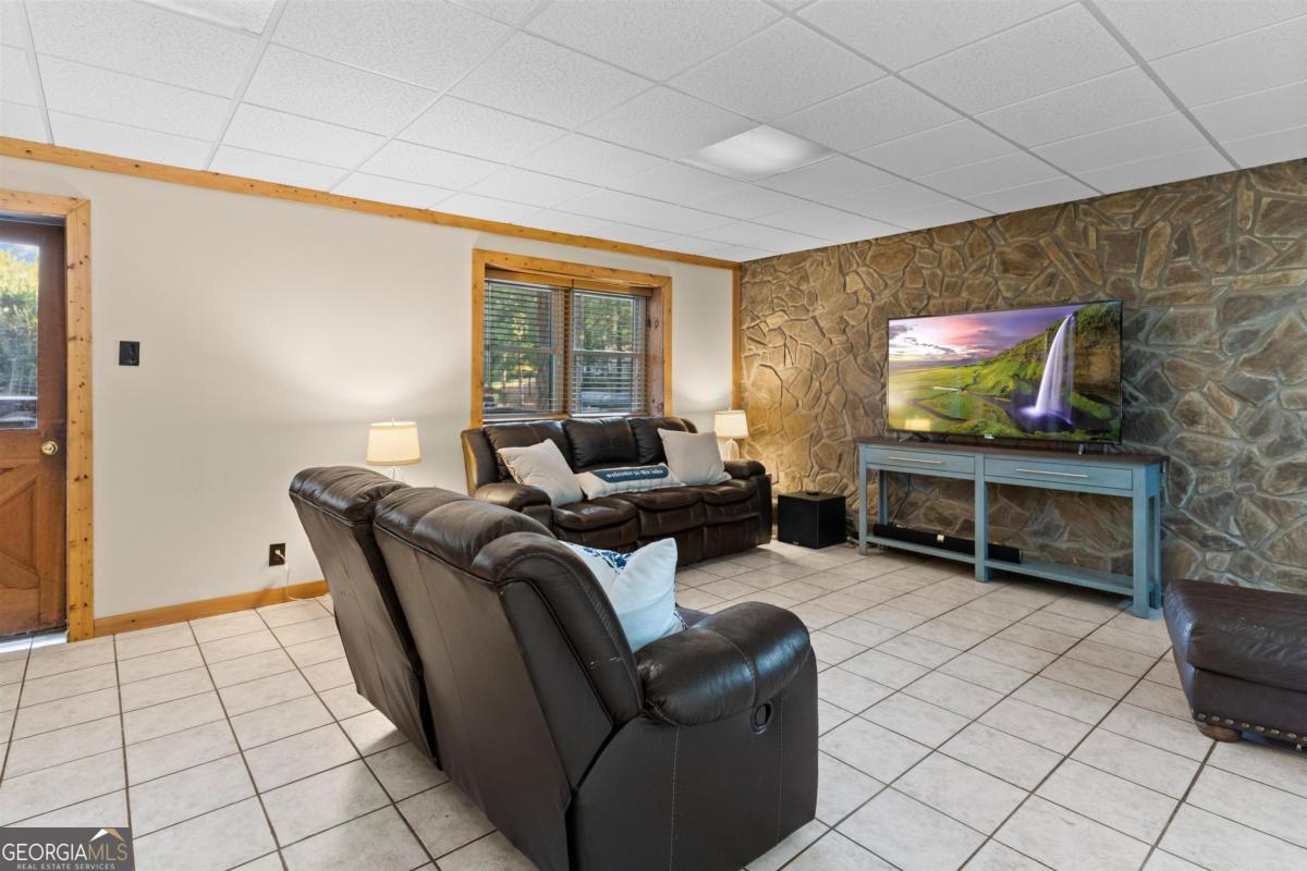 224 Loch Way Property Photo 29
