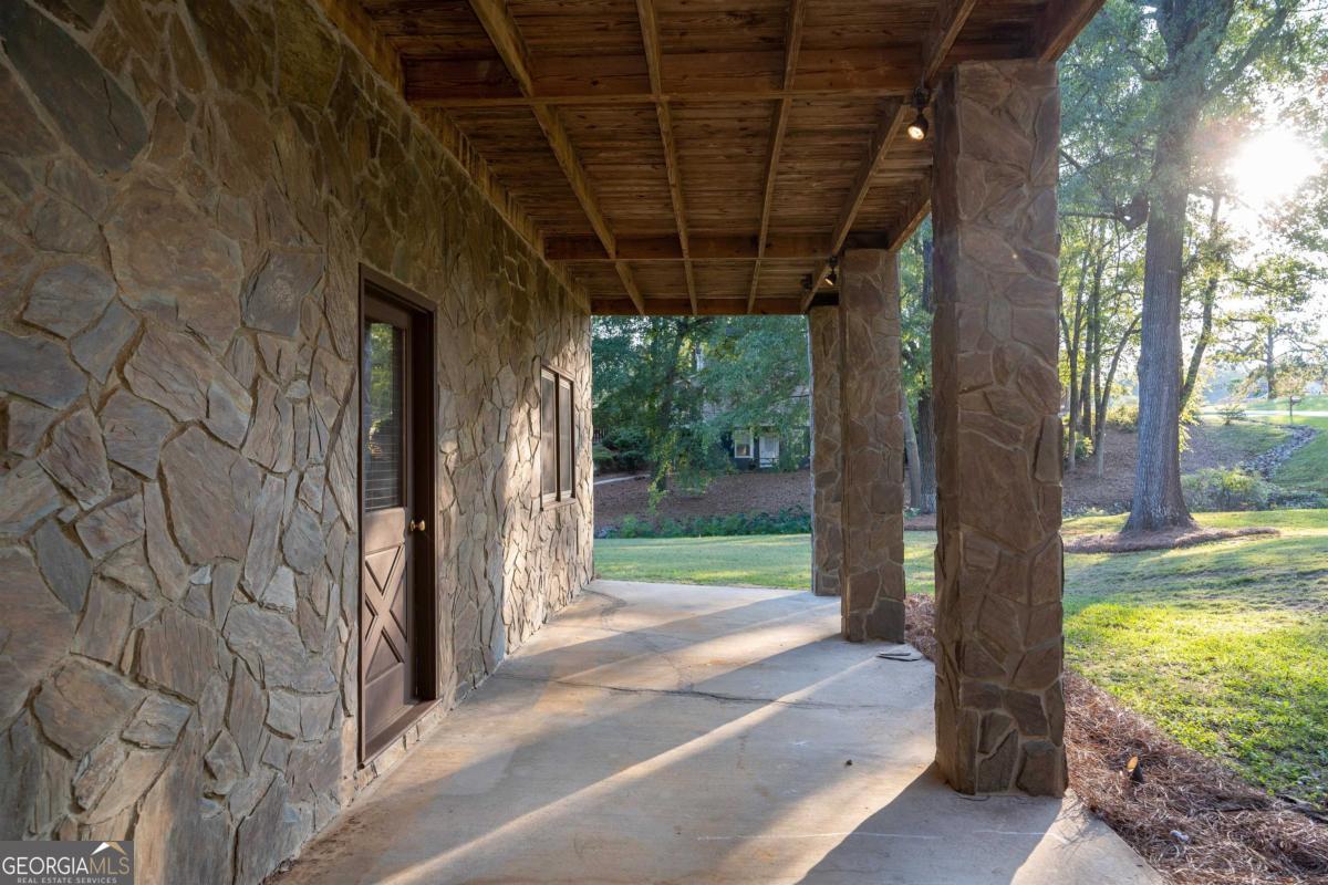 224 Loch Way Property Photo 38
