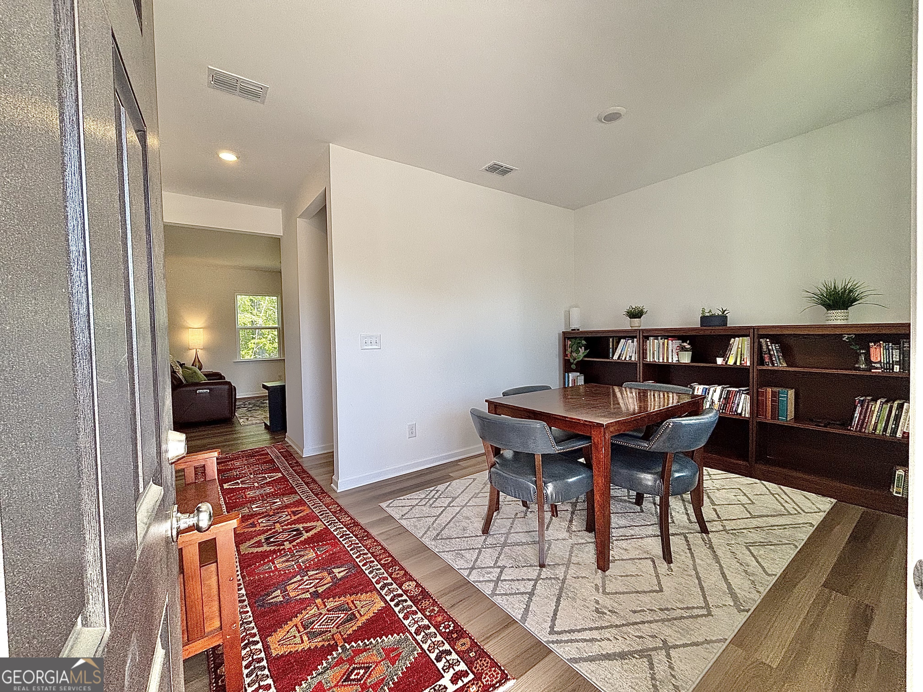 2921 Salinger Way Property Photo 8