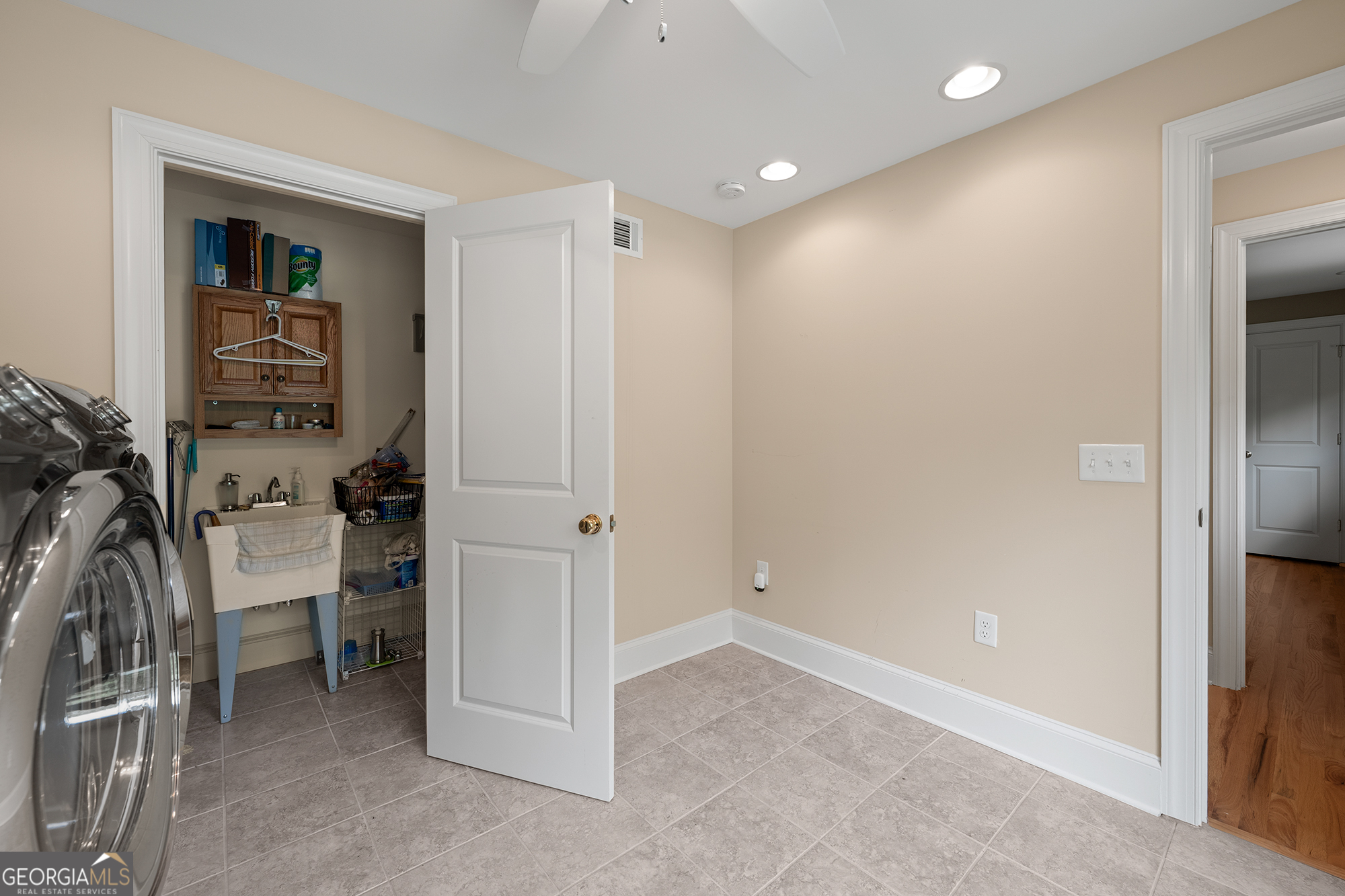 228 Parkway Drive Property Photo 39