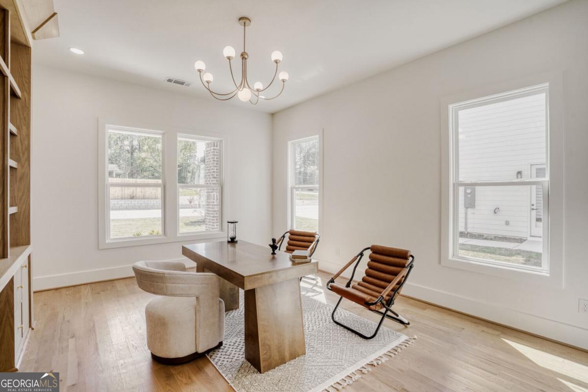 936 Cooper Road Property Photo 15