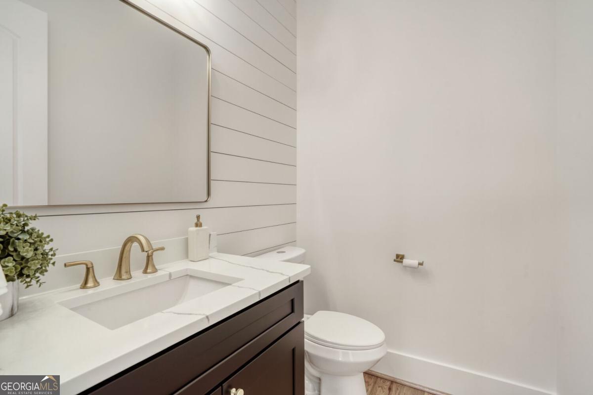 936 Cooper Road Property Photo 28