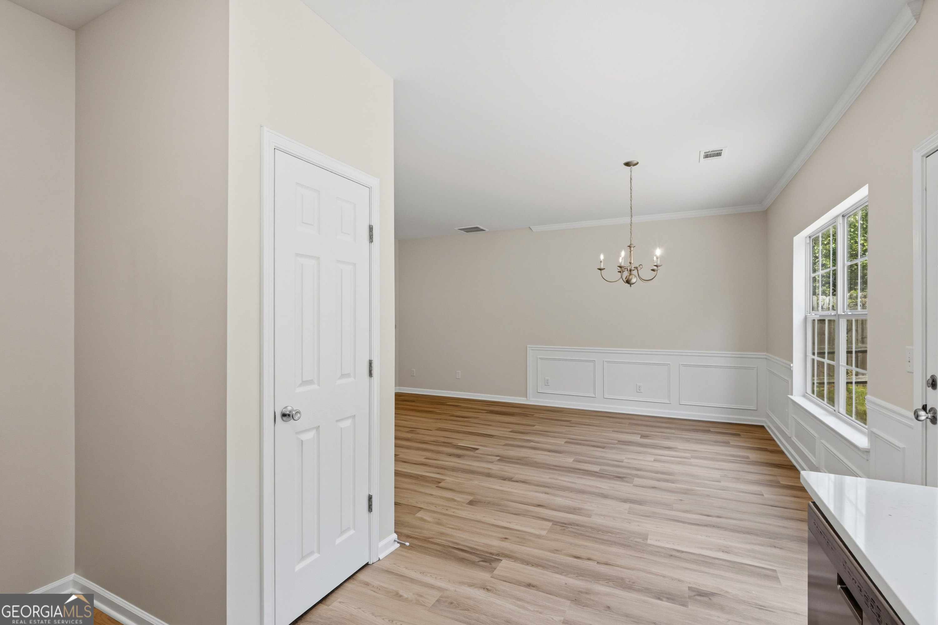 6065 Hemperly Road Property Photo 8