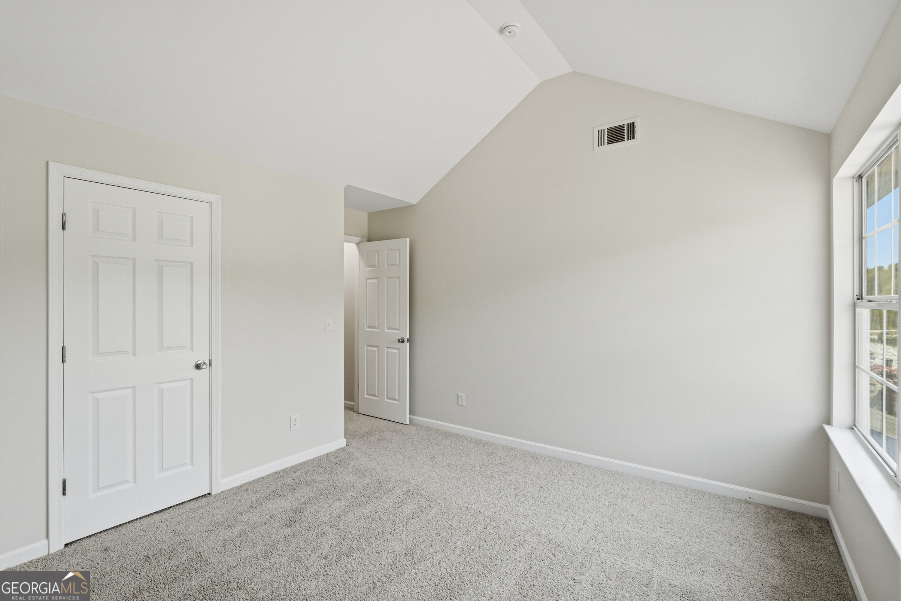 6065 Hemperly Road Property Photo 9