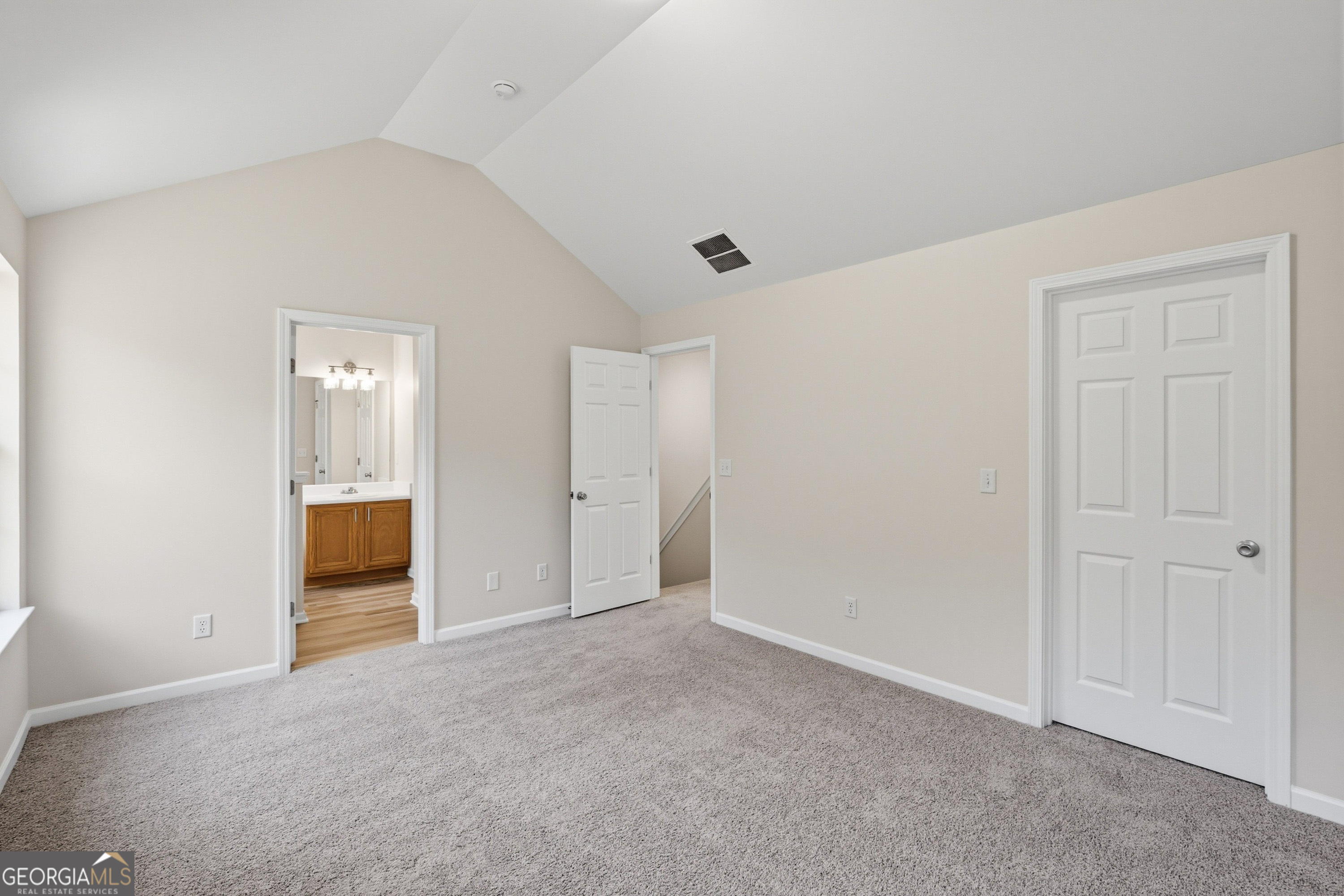 6065 Hemperly Road Property Photo 12