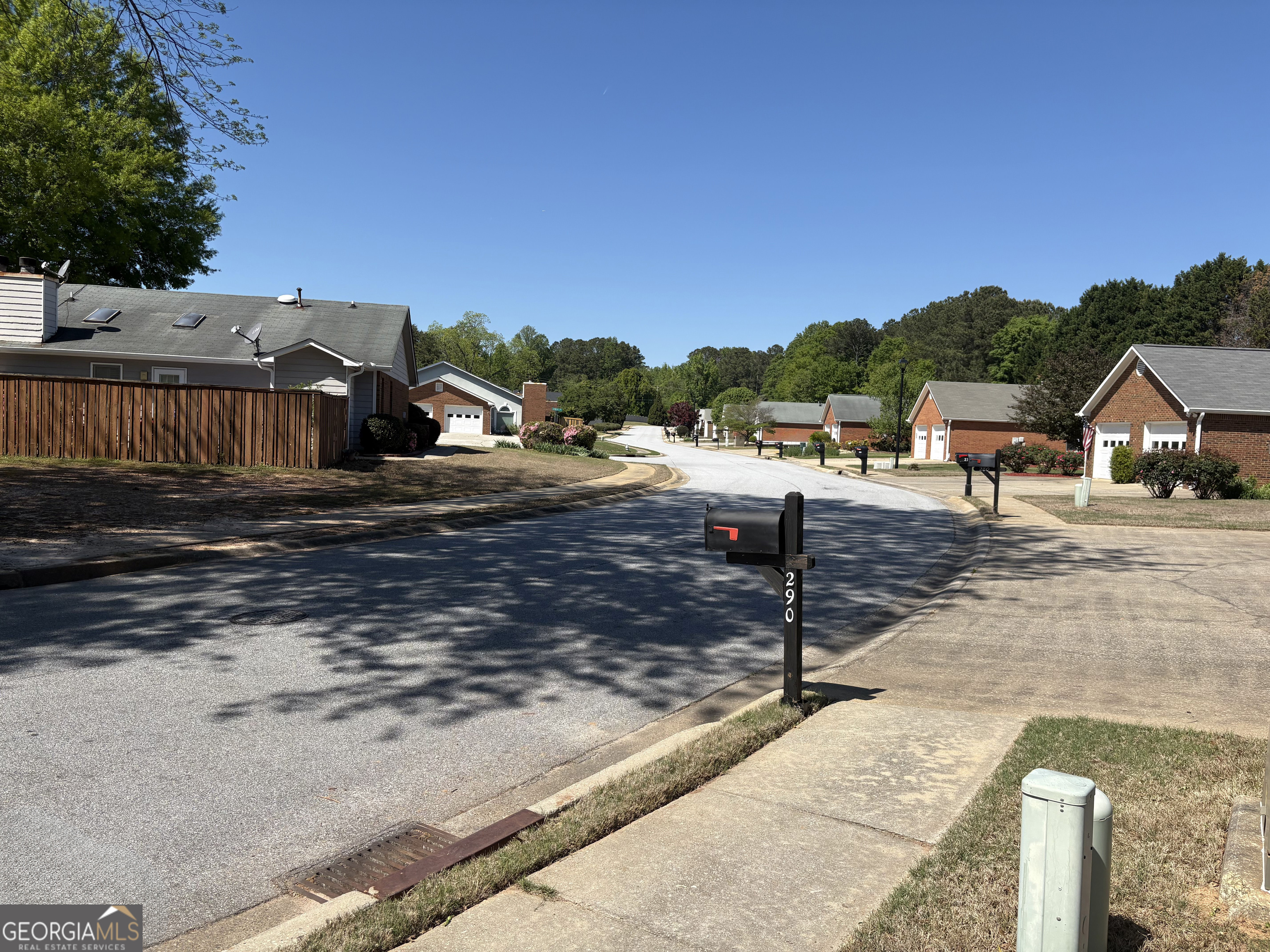 300 Wilbanks Drive Property Photo 4