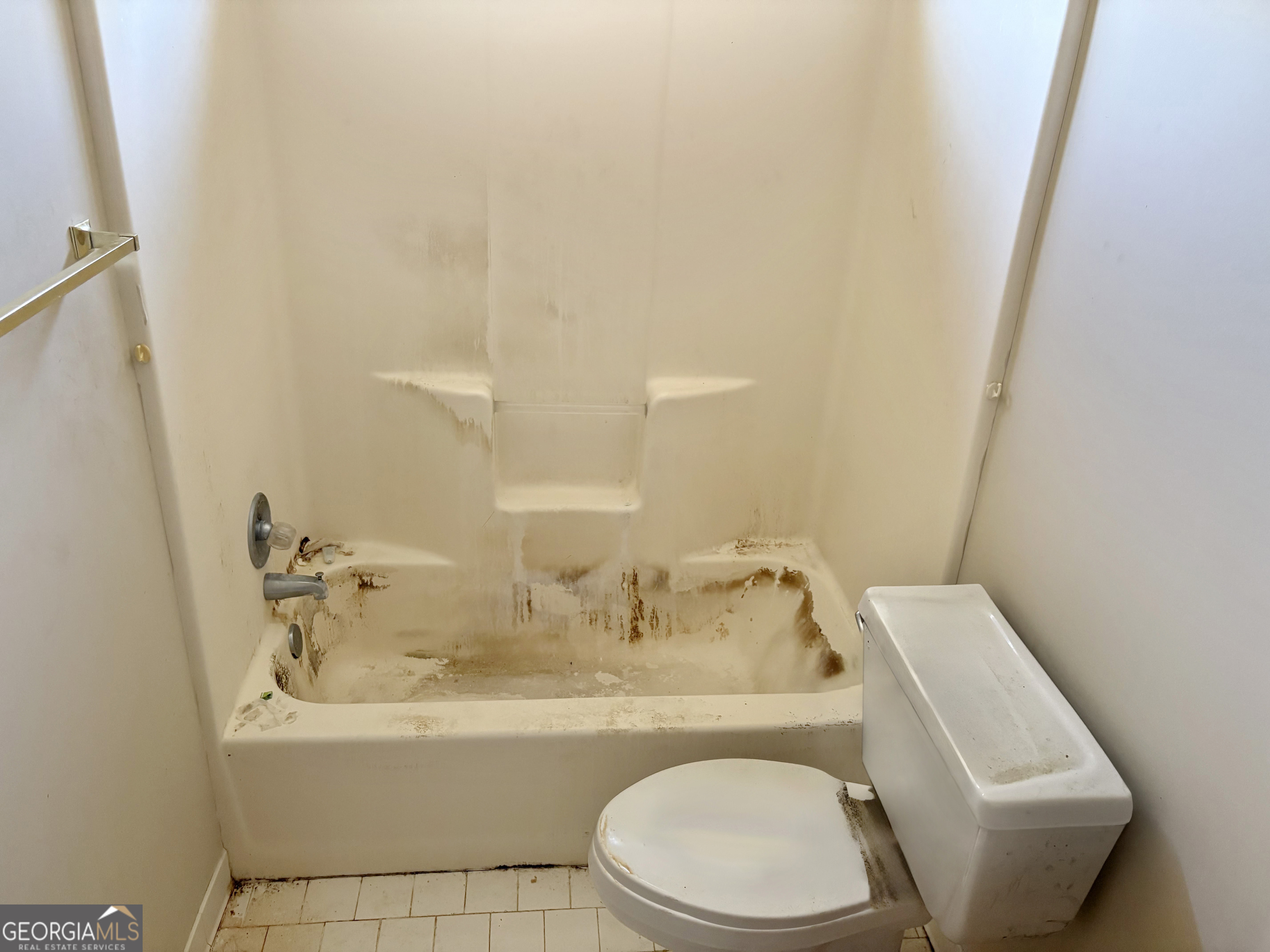 300 Wilbanks Drive Property Photo 9