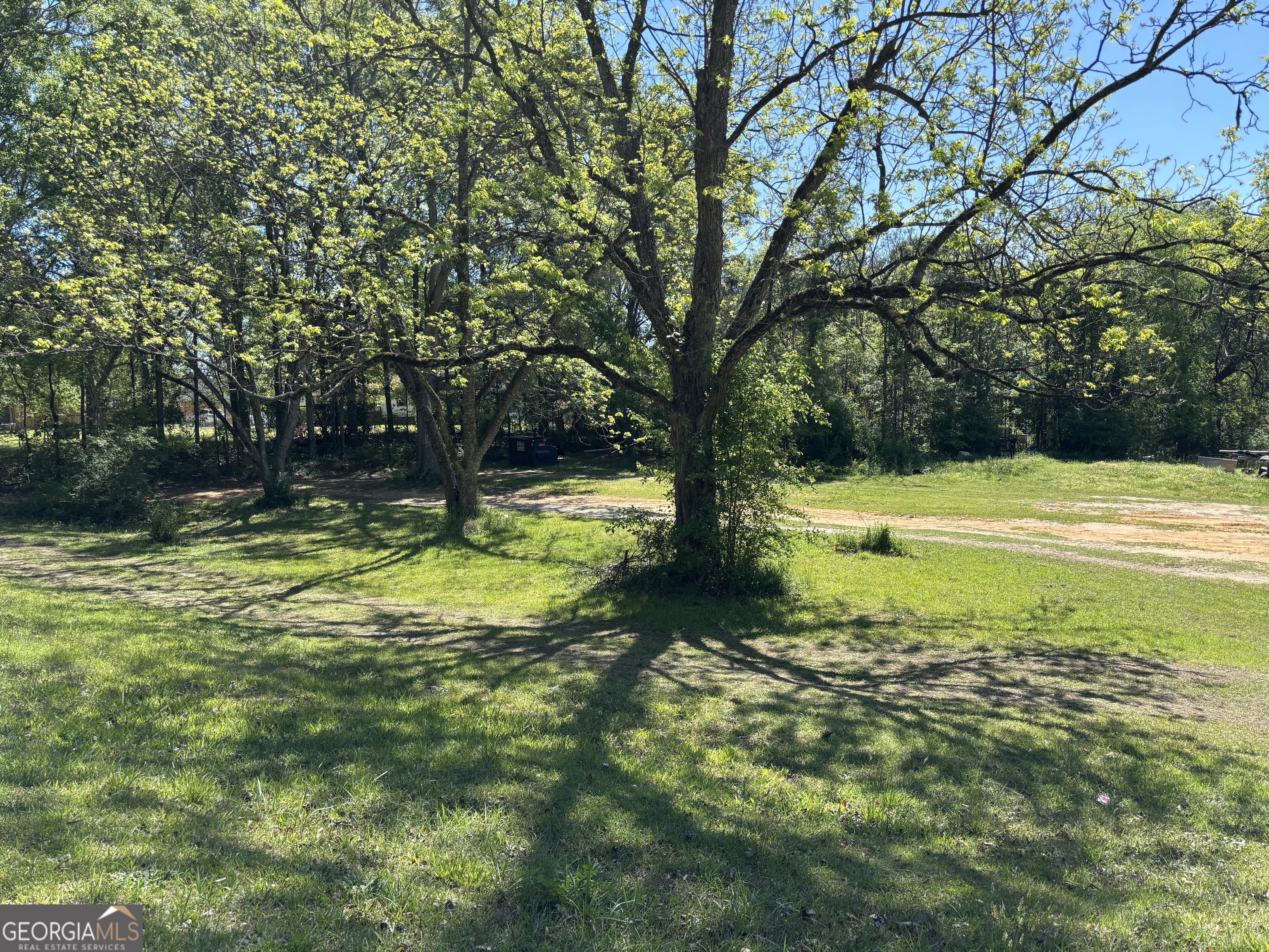 5250 Hightower Trail Property Photo 1